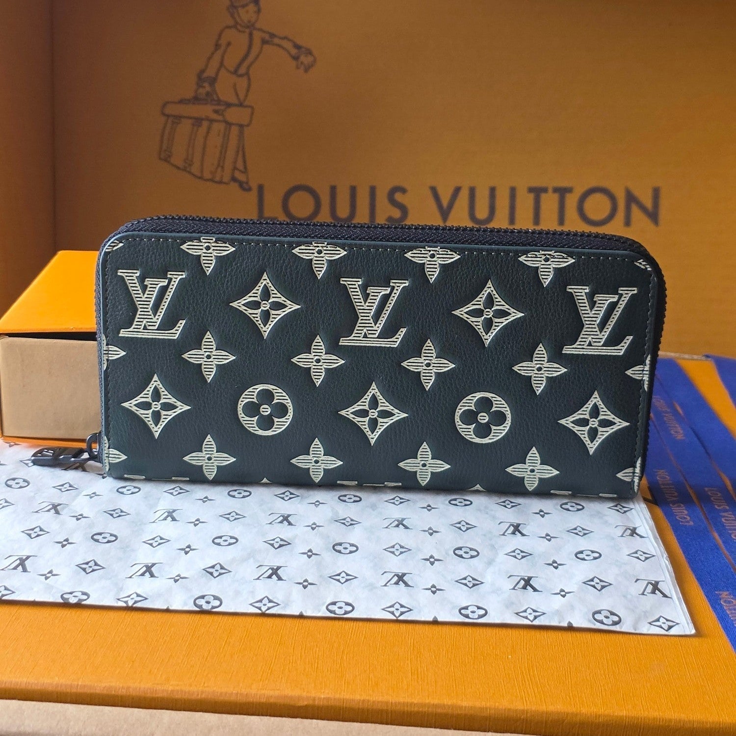 LV Zippy Wallet Dark Gray Calfskin 274806
