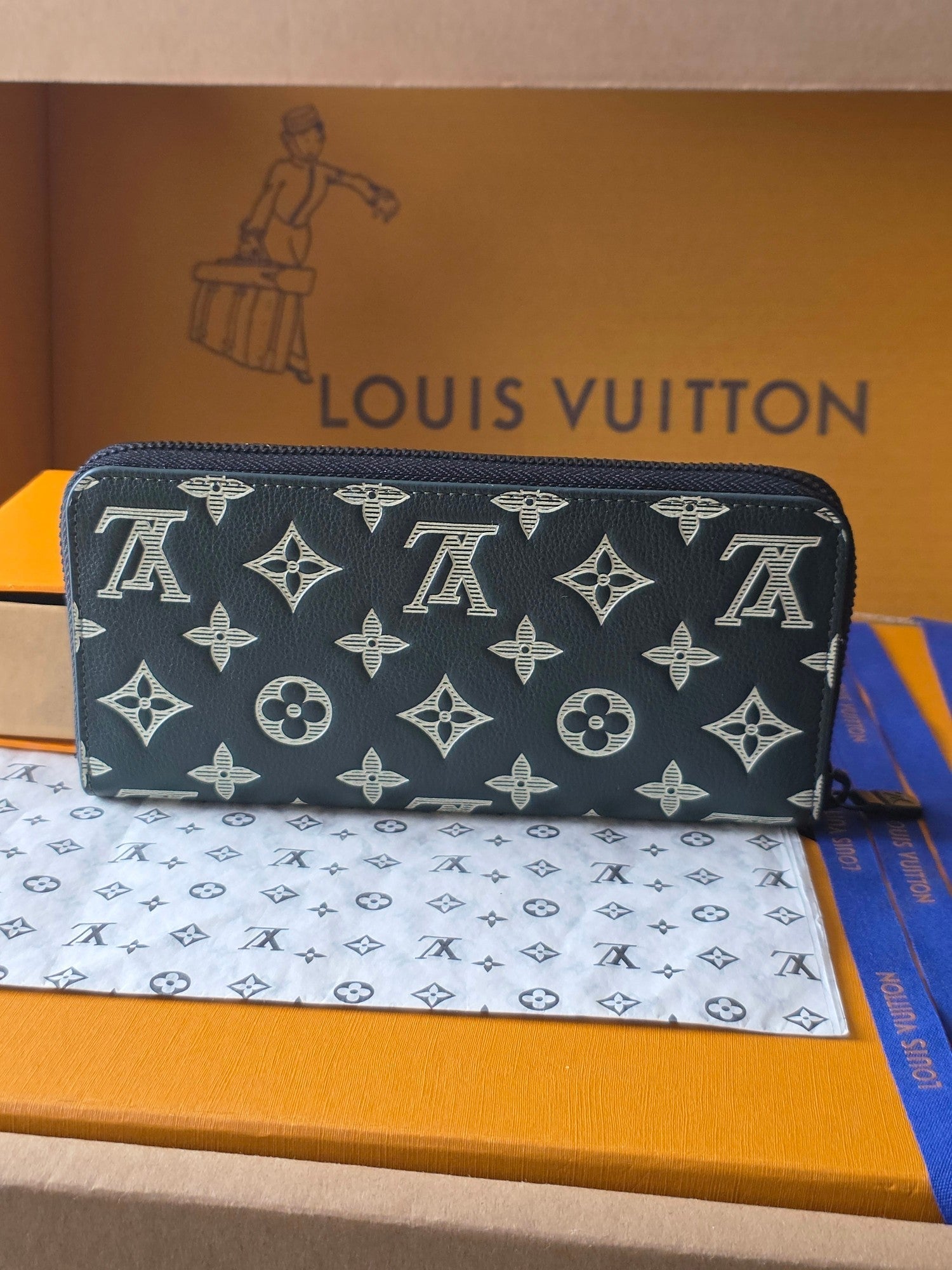 LV Zippy Wallet Dark Gray Calfskin 274806