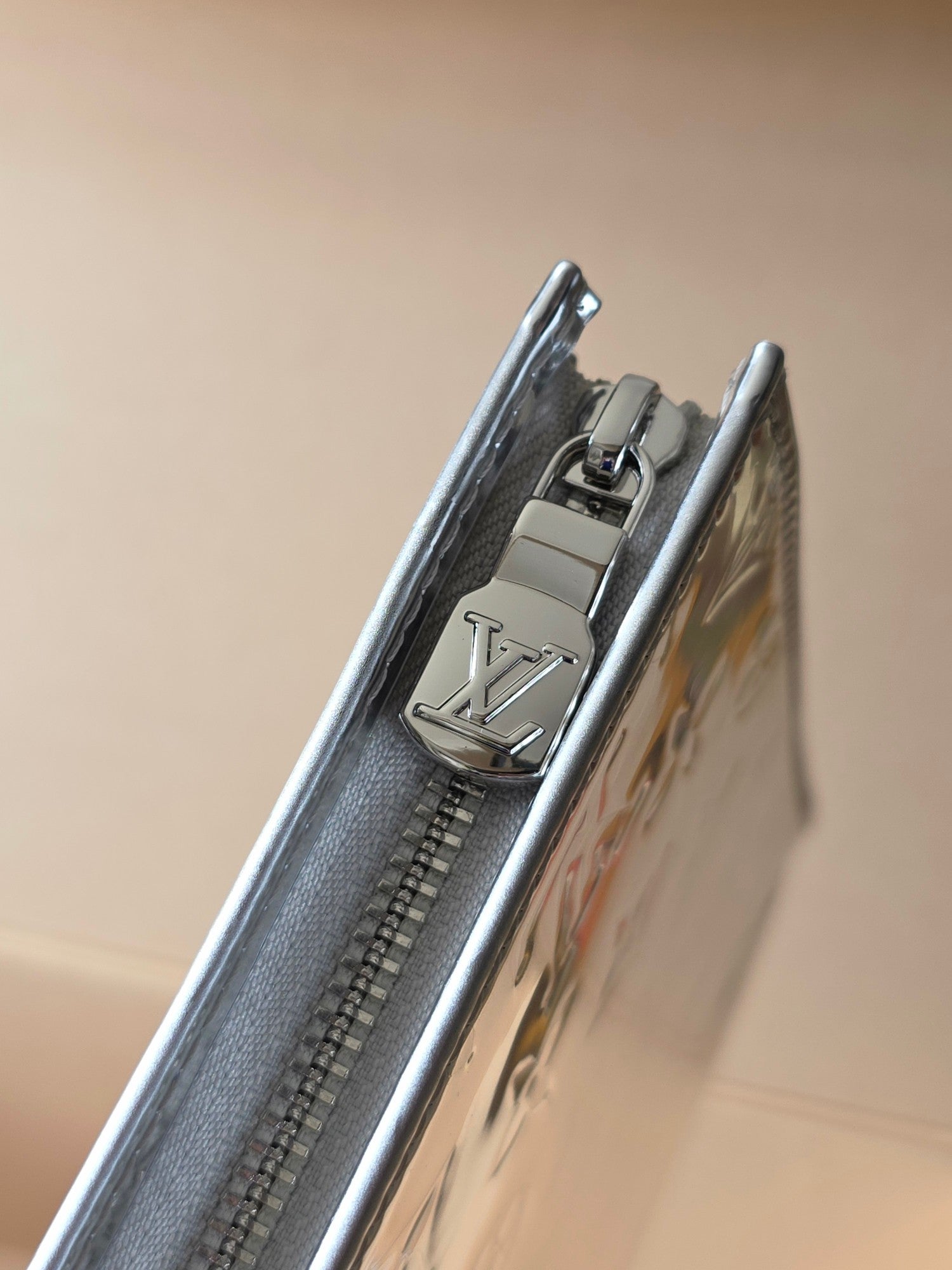 LV Mirrored Clutch Silver Monogram Canvas 274812