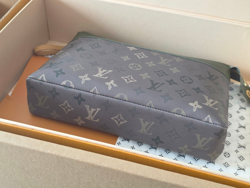 LV Voyage medium clutch Camouflage Green Monogram Canvas 274822