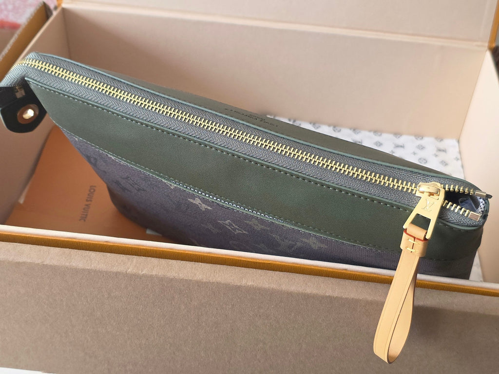 LV Voyage medium clutch Camouflage Green Monogram Canvas 274822