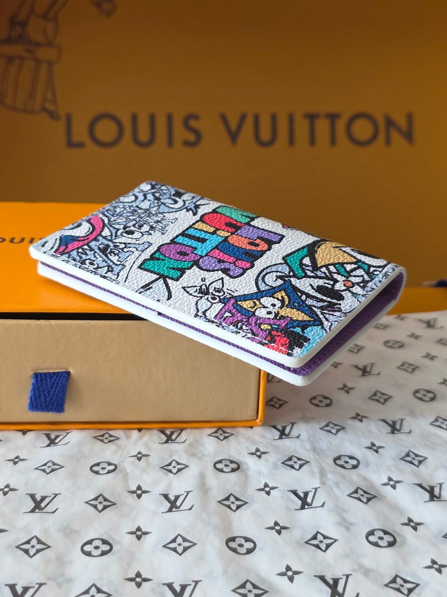 LV Brazza 7.5 White Colorfull Monogram 274896