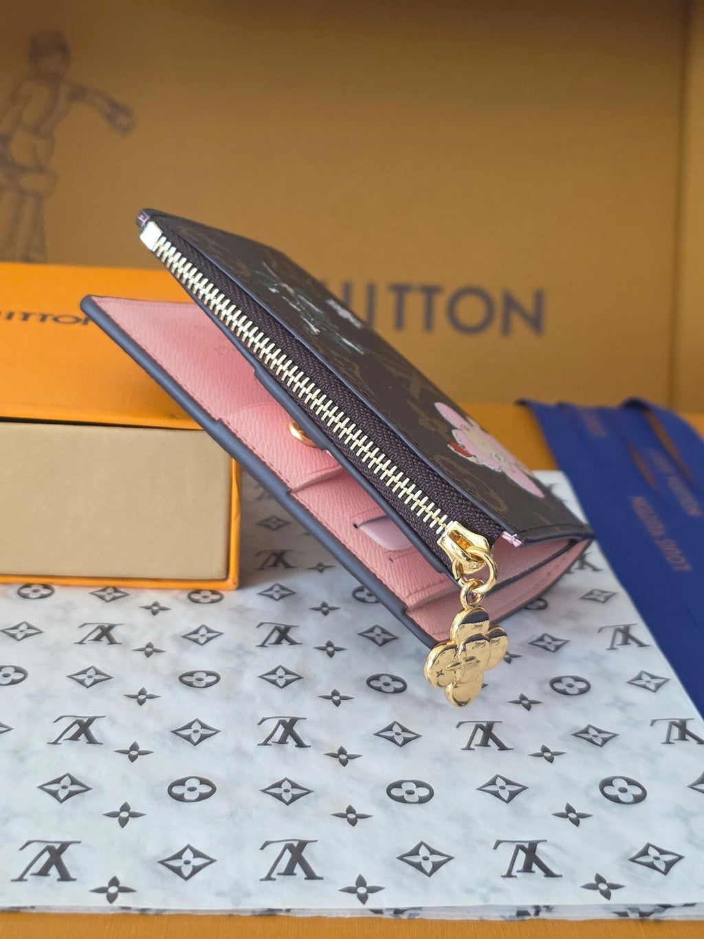 lV Lisa Wallet Vivienne Wintery Travel Brown Monogram Canvas 274900