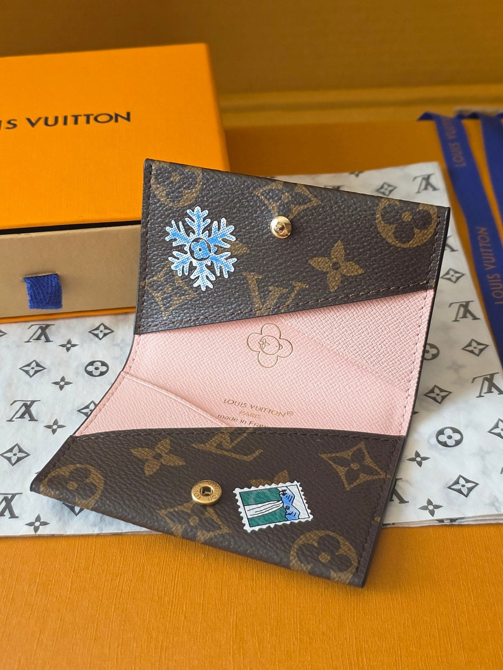 LV Christmas Edition Card Holder Brown Monogram Canvas 274903