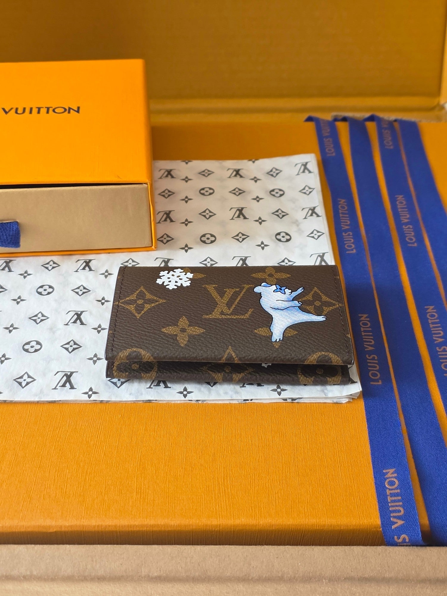 LV Christmas Edition Card Holder Brown Monogram Canvas 274903