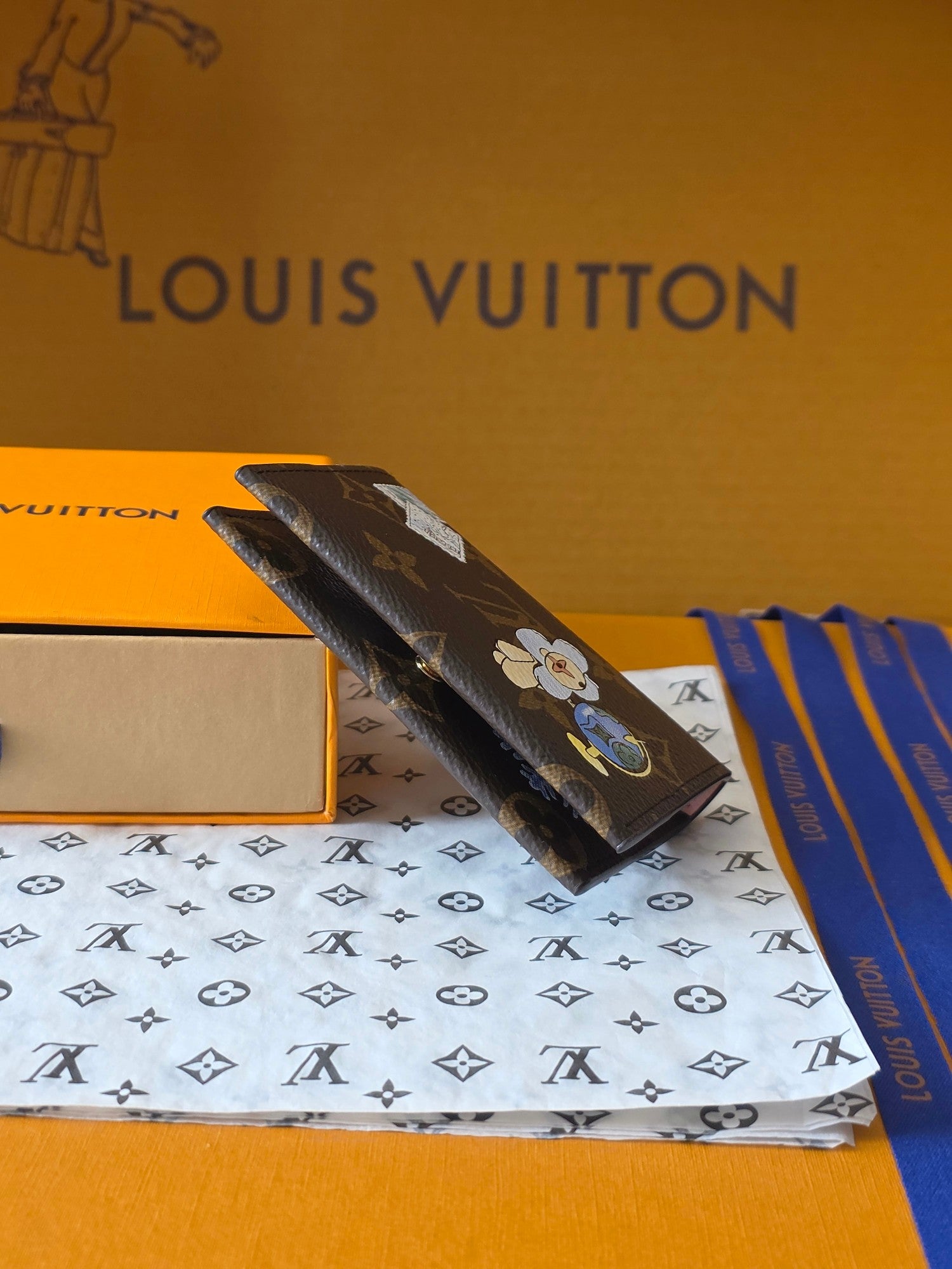 LV Christmas Edition Card Holder Brown Monogram Canvas 274903