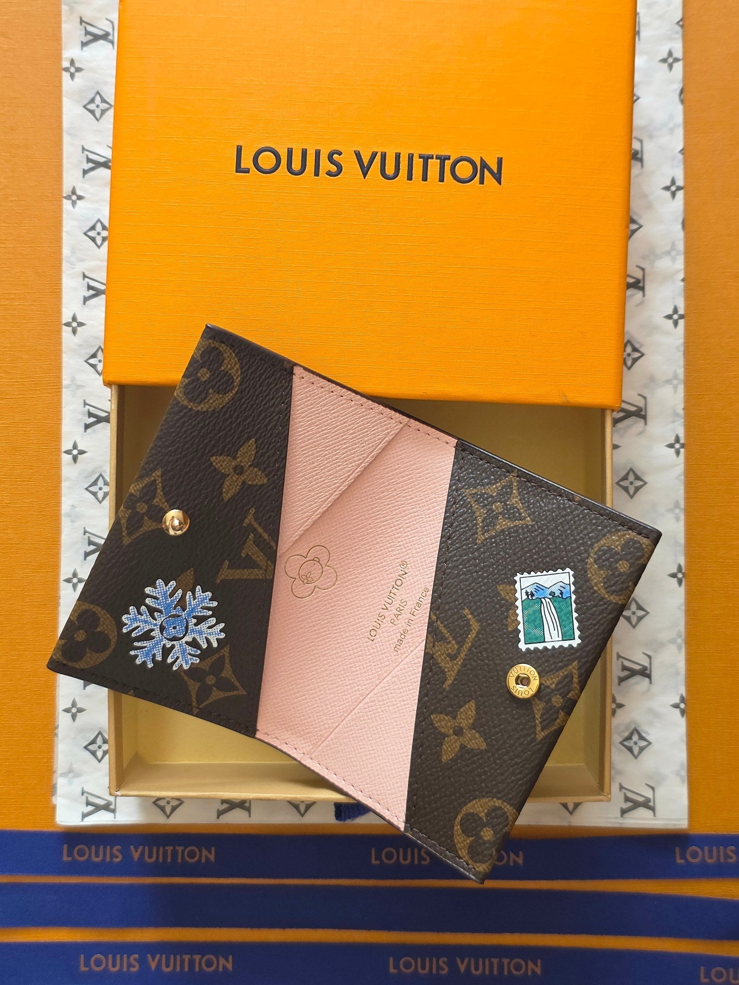 LV Christmas Edition Card Holder Brown Monogram Canvas 274903