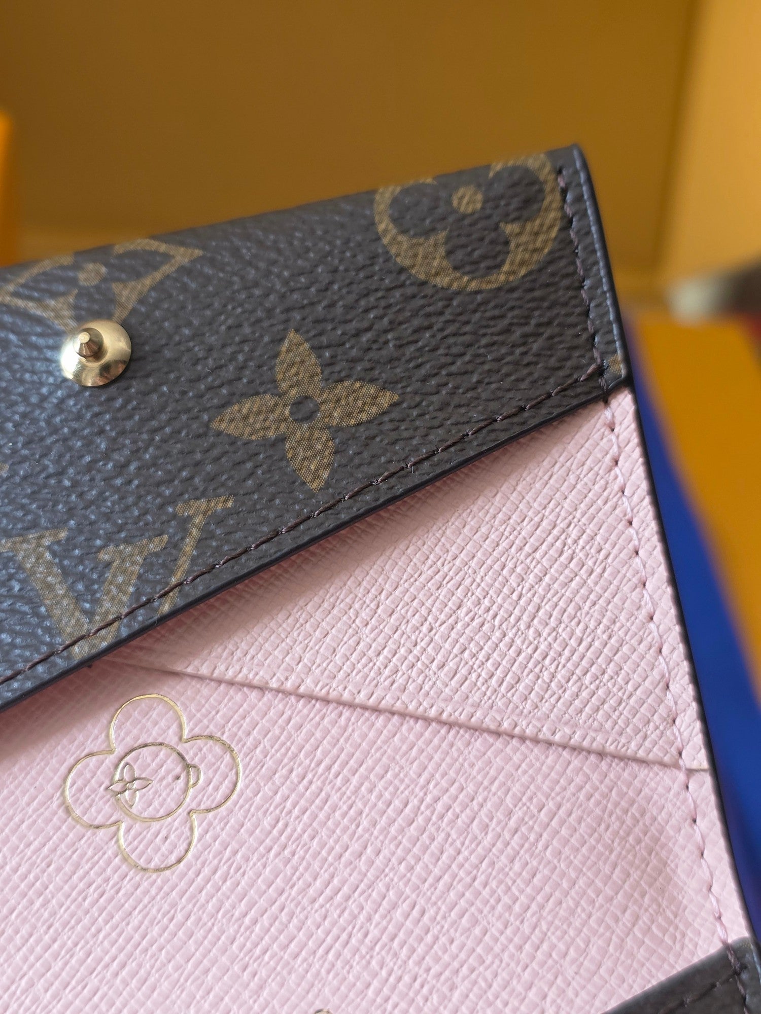 LV Christmas Edition Card Holder Brown Monogram Canvas 274903