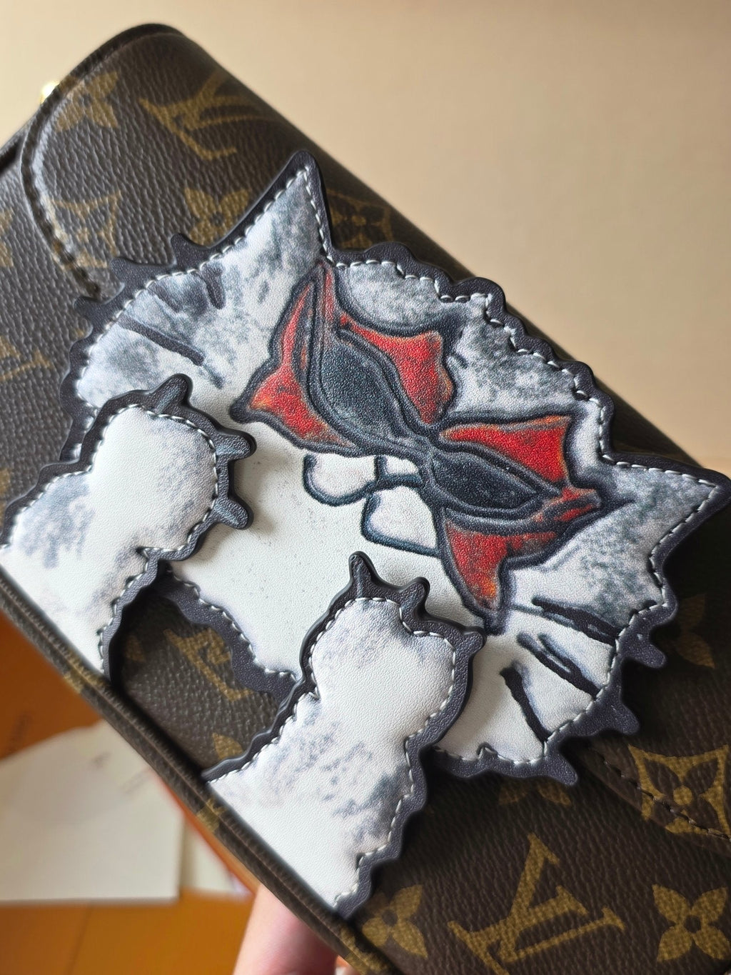 LV Travel With Grace Coddington Ivy On Chain Brown Monogram Canvas 275002