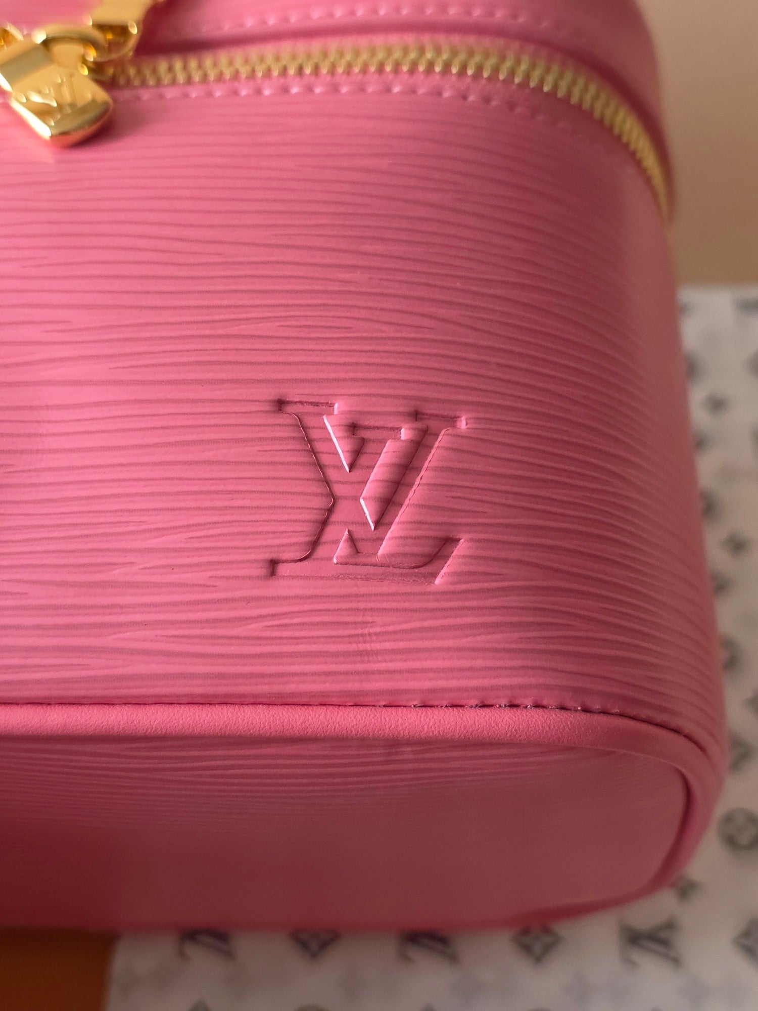 LV Nice Nano Cosmetic 20 Bag Pink Epi Leather 275225