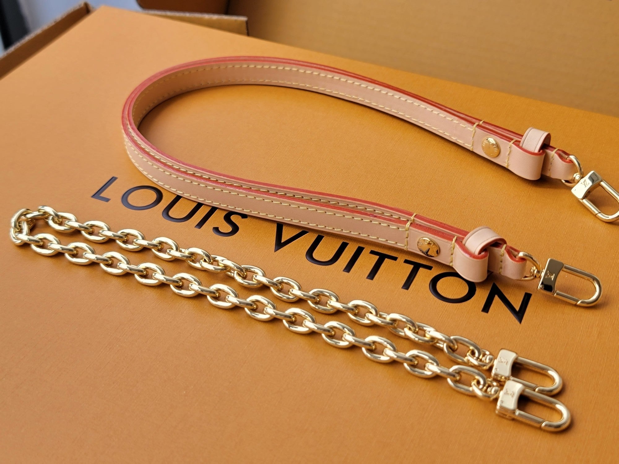 LV Wallet On Chain Ivy White Monogram Canvas 275344