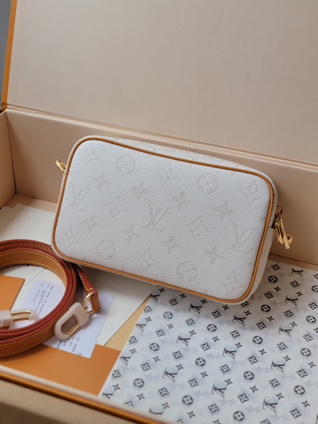 LV Trocadero Mini Handbag White in Monogram Canvas 275385