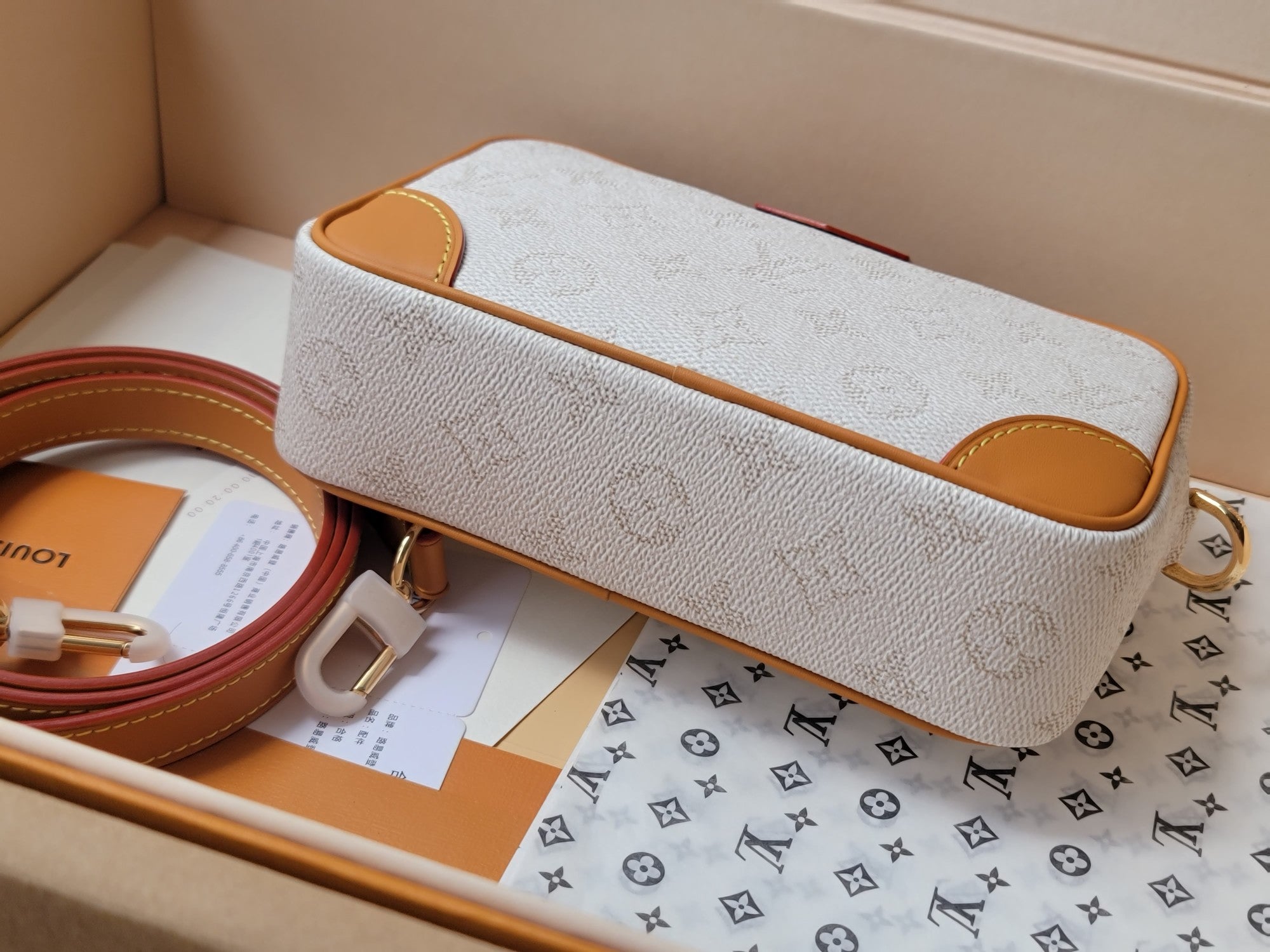 LV Trocadero Mini Handbag White in Monogram Canvas 275385