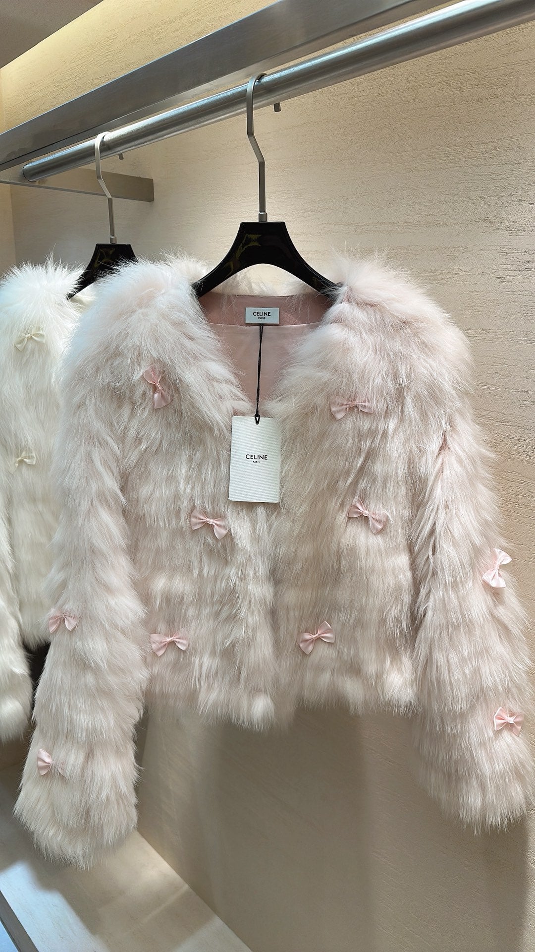 CELINE's 2025 New Fox Fur Baby Pink Coat 333411
