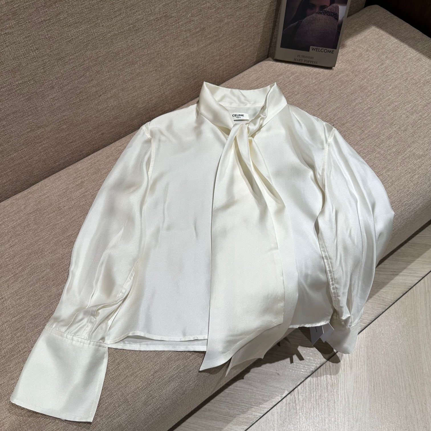 Celine's 2026 Early Spring Mulberry Silk Shirt 333004