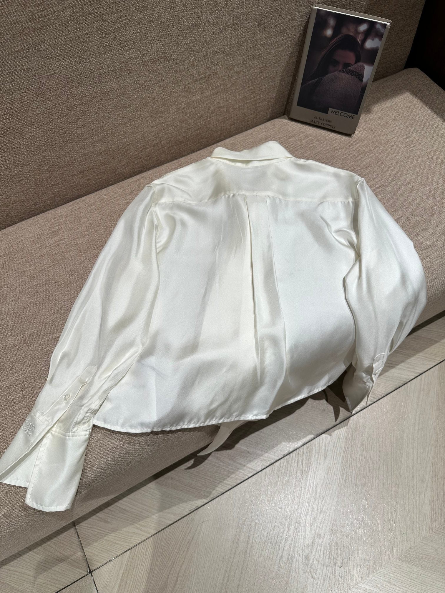 Celine's 2026 Early Spring Mulberry Silk Shirt 333004