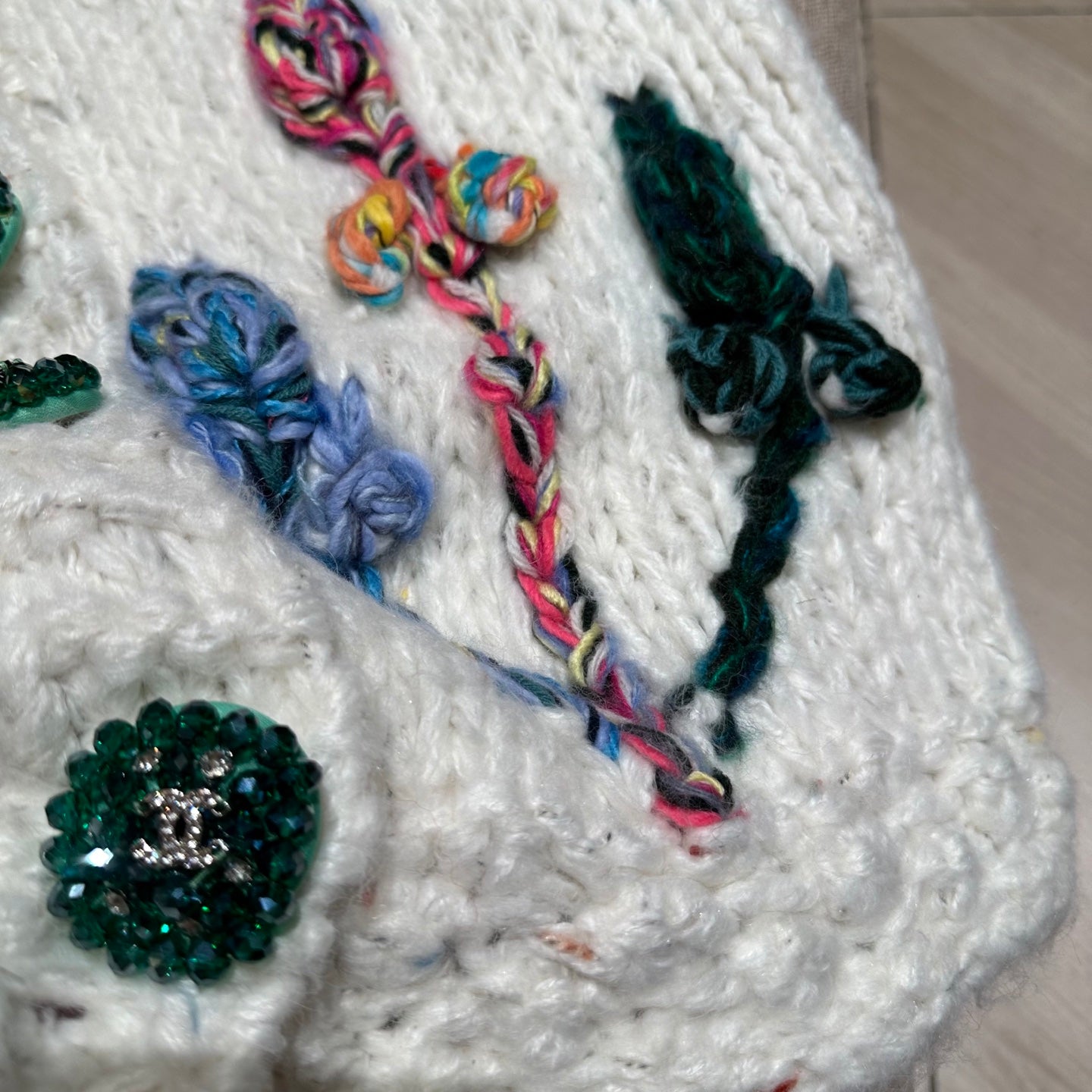 Chanel 25S Vintage Heavy Craftsmanship knitted White Colorful Vest 333187