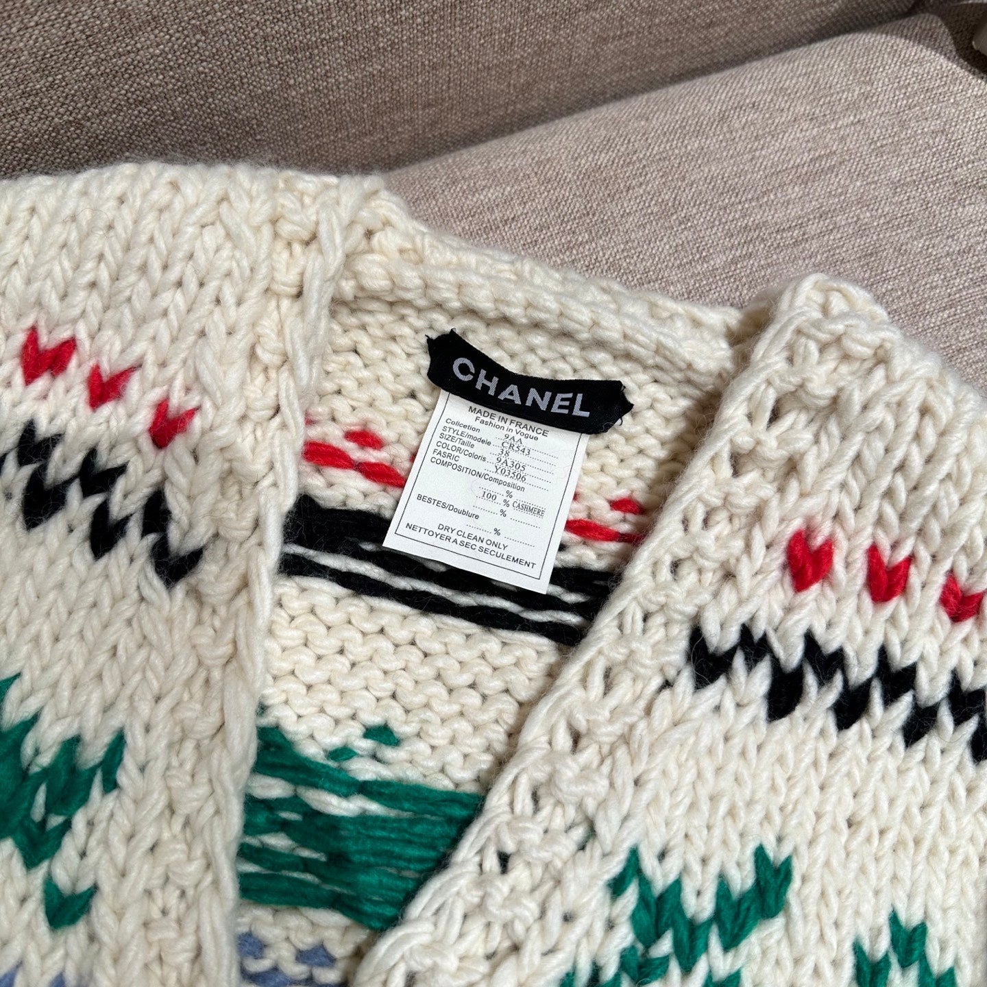 Chanel 25S Vintage White Colorful Cardigan Knitted 333181