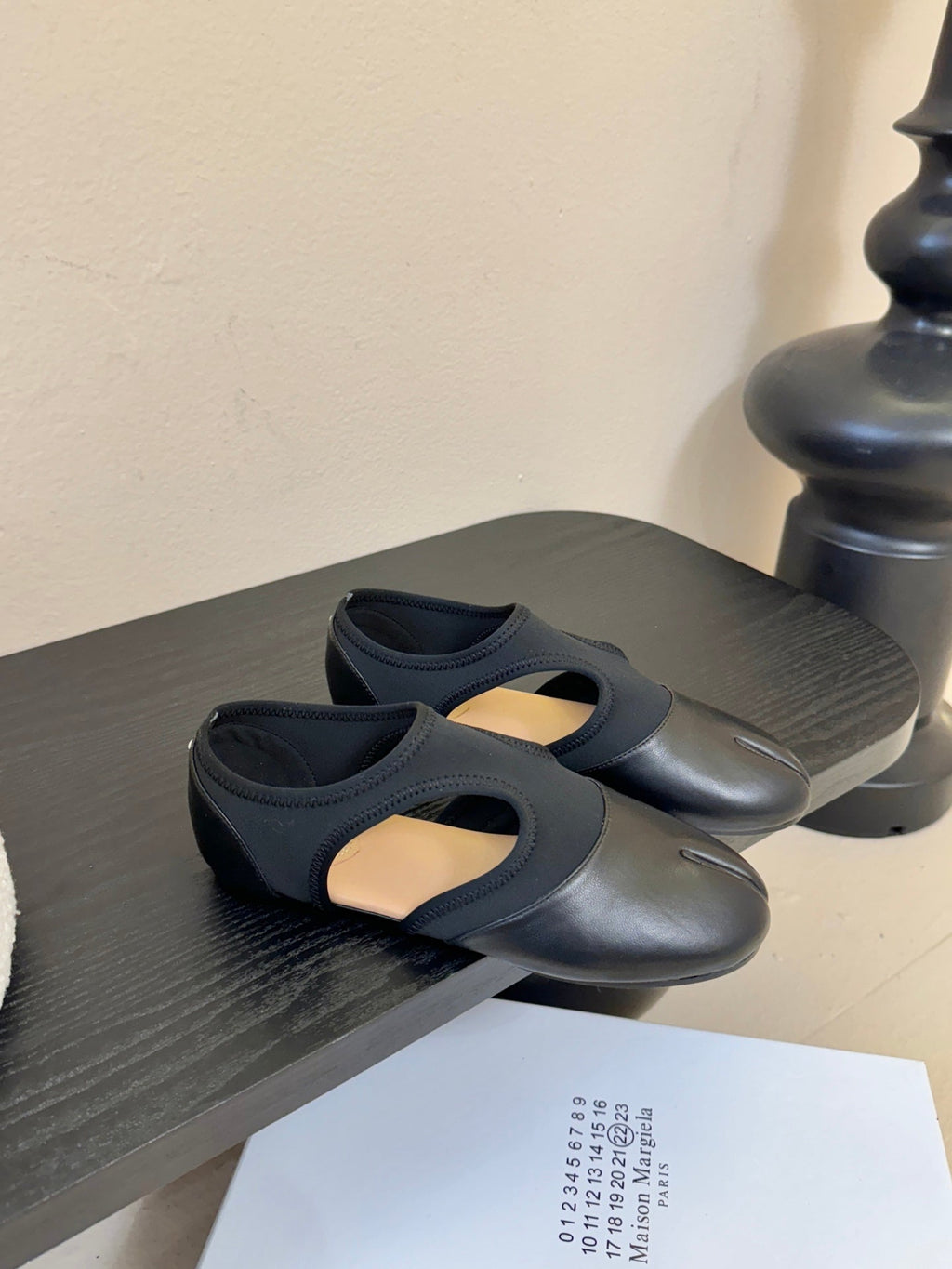 Maison Margiela 26 New Split-Toe Black Sheepskin 580458