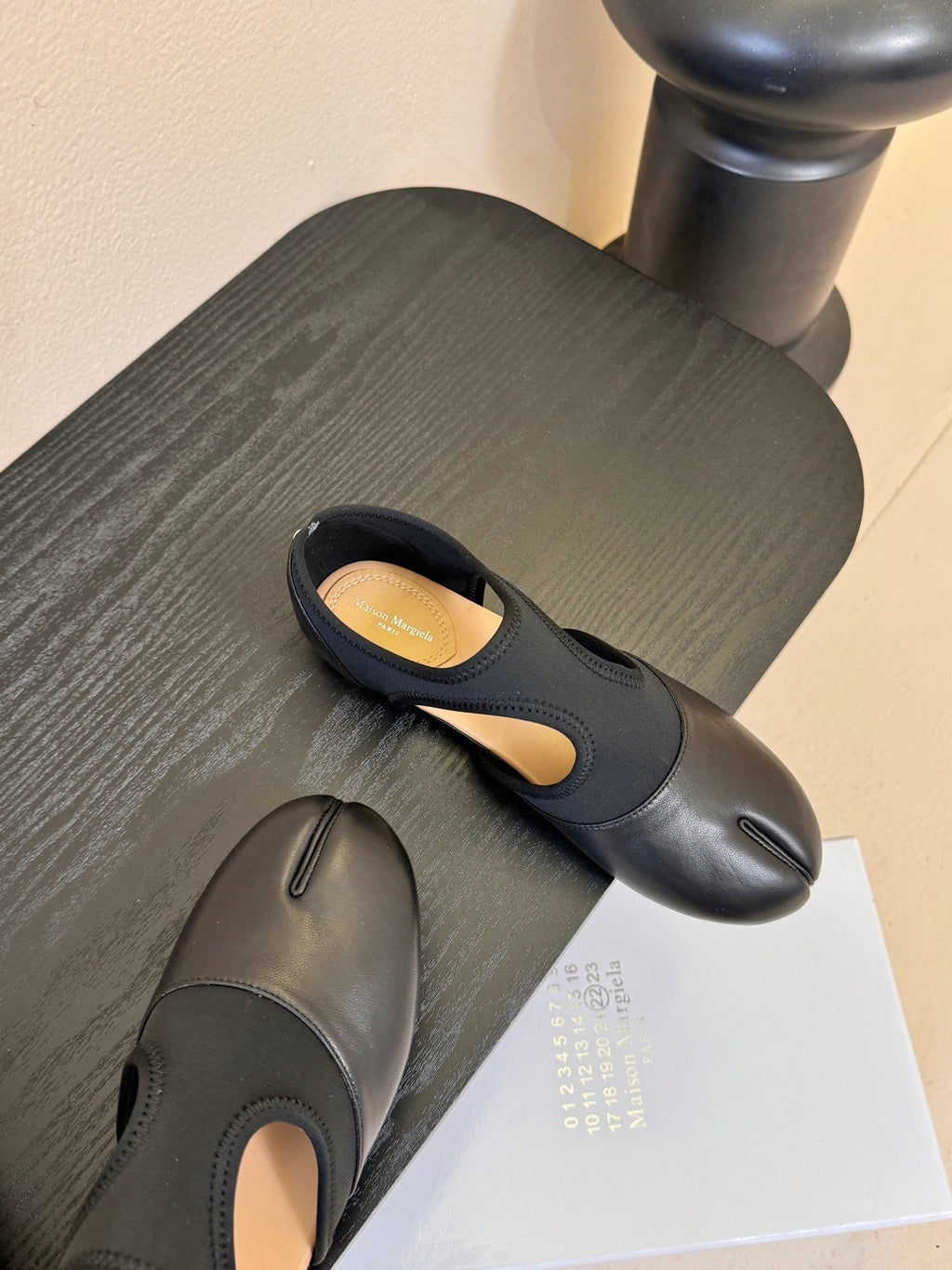 Maison Margiela 26 New Split-Toe Black Sheepskin 580458