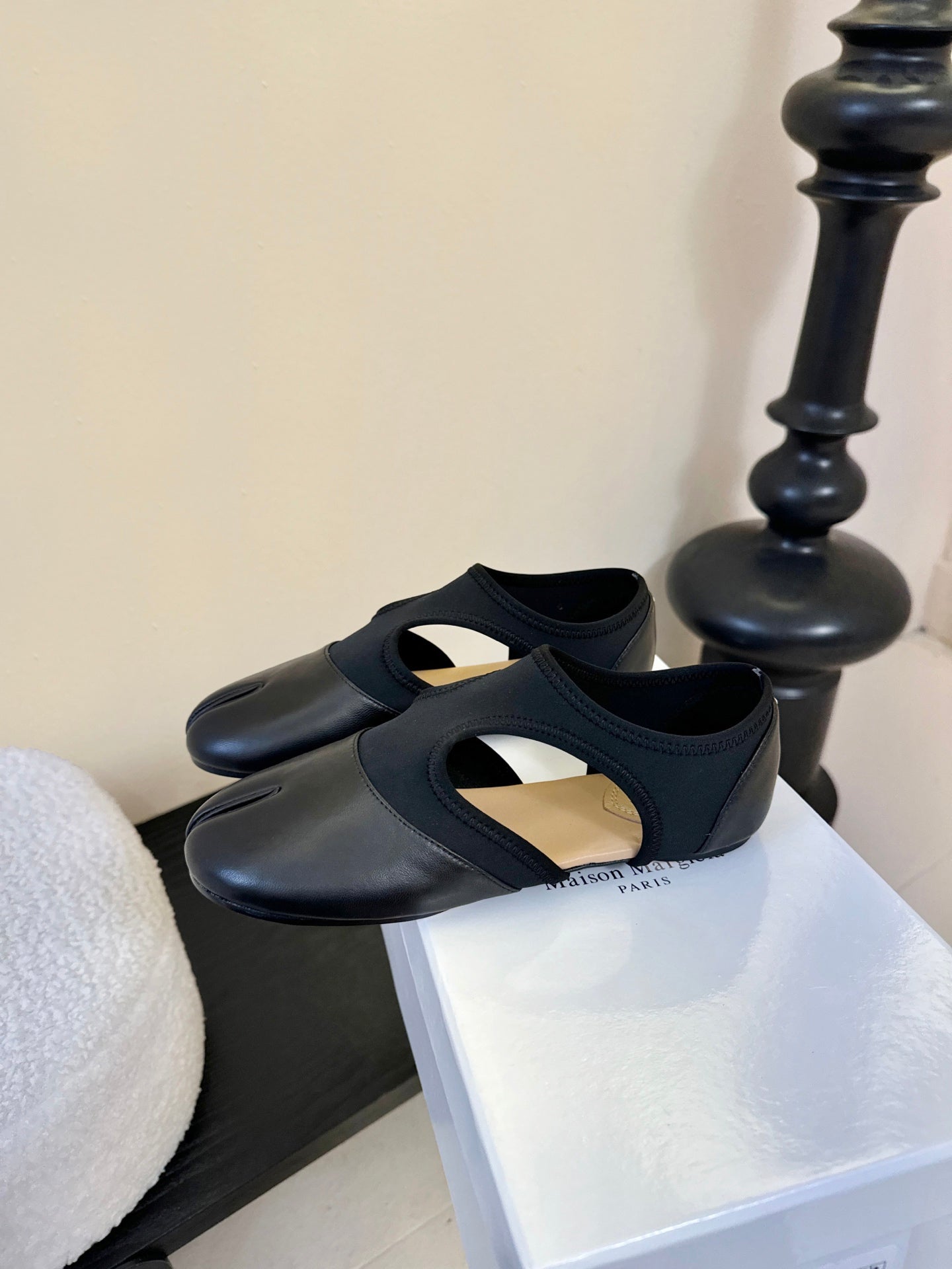 Maison Margiela 26 New Split-Toe Black Sheepskin 580458