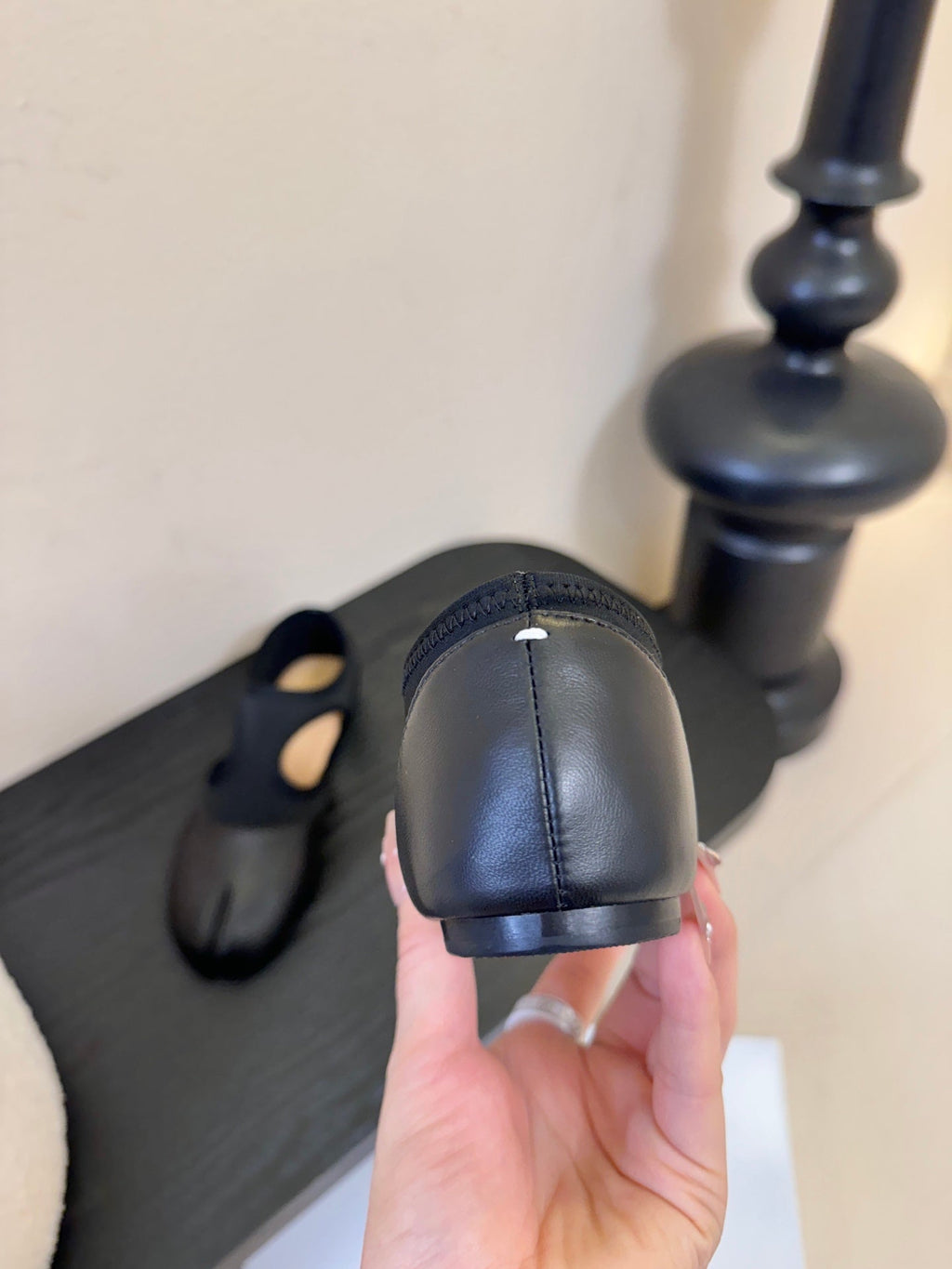 Maison Margiela 26 New Split-Toe Black Sheepskin 580458