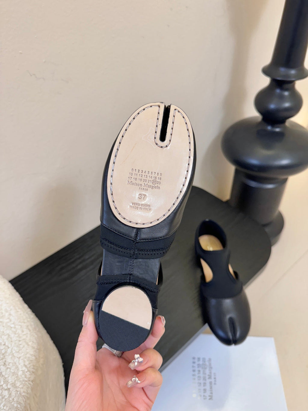 Maison Margiela 26 New Split-Toe Black Sheepskin 580458