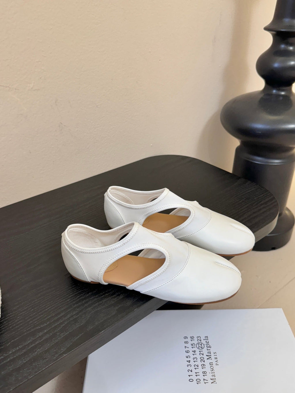 Maison Margiela 26 New Split-Toe White Sheepskin 580456