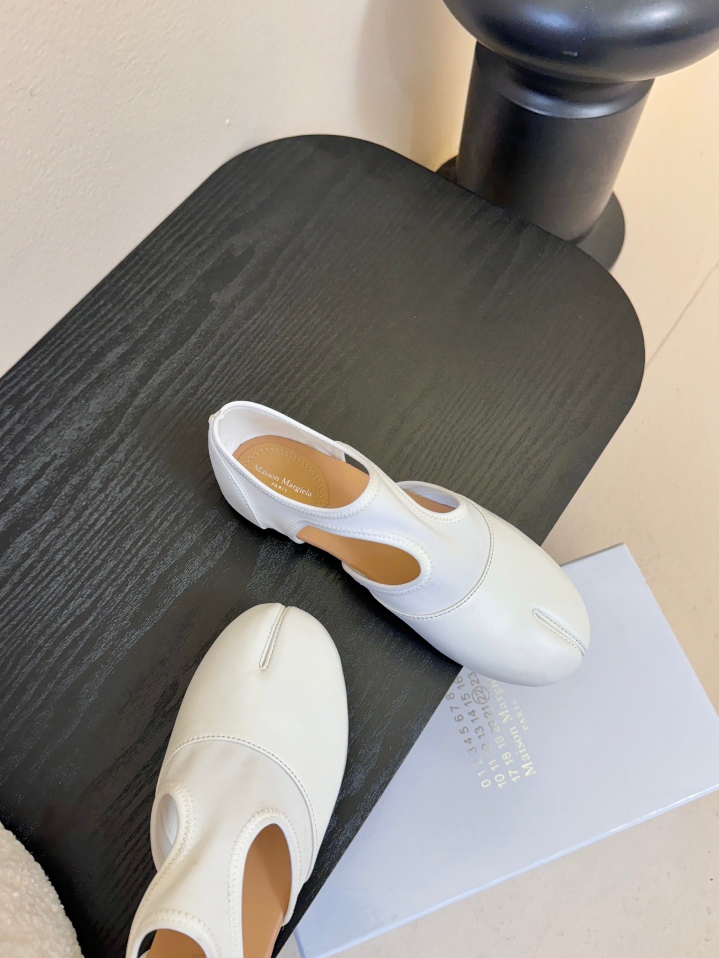 Maison Margiela 26 New Split-Toe White Sheepskin 580456