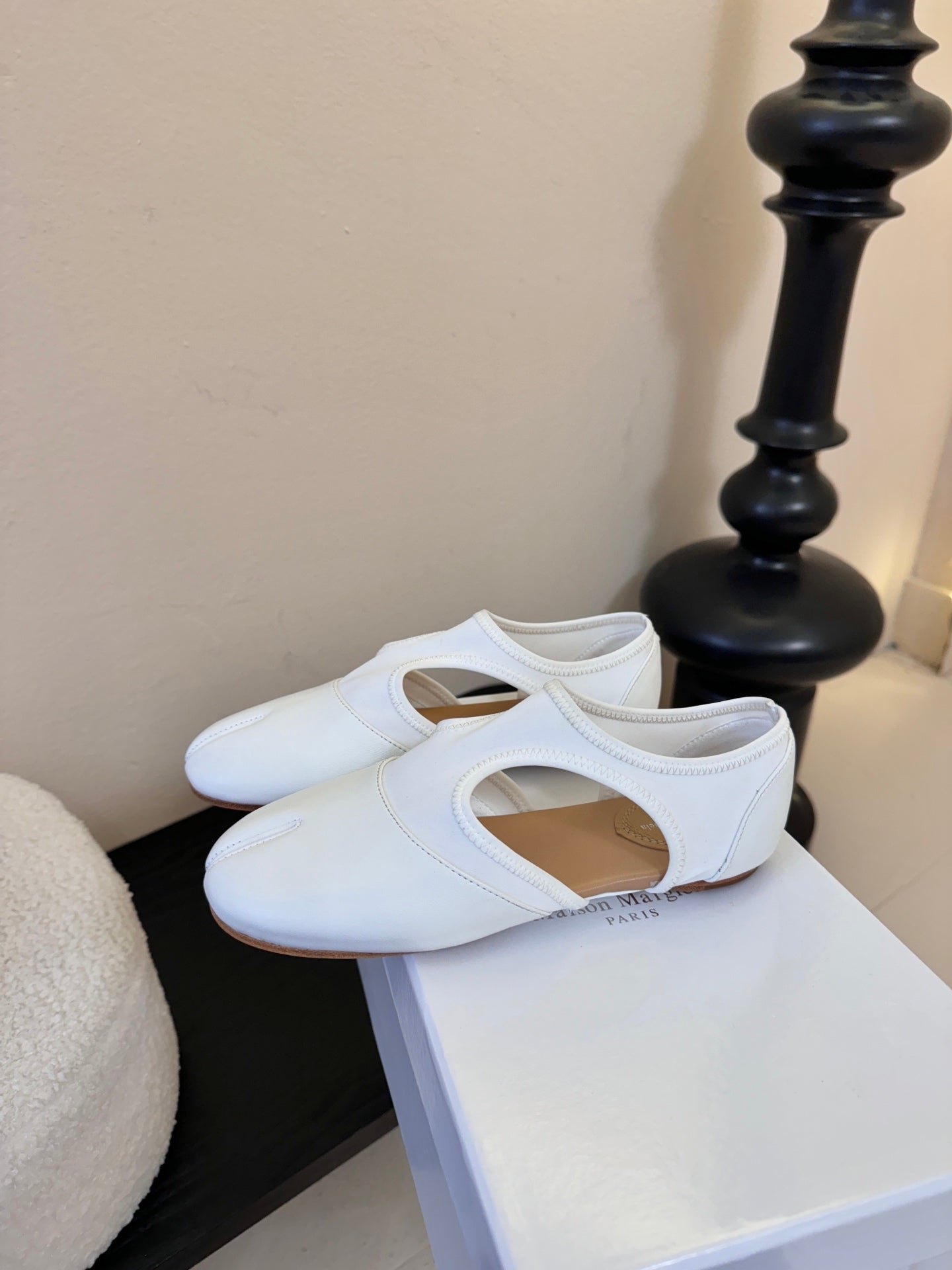 Maison Margiela 26 New Split-Toe White Sheepskin 580456