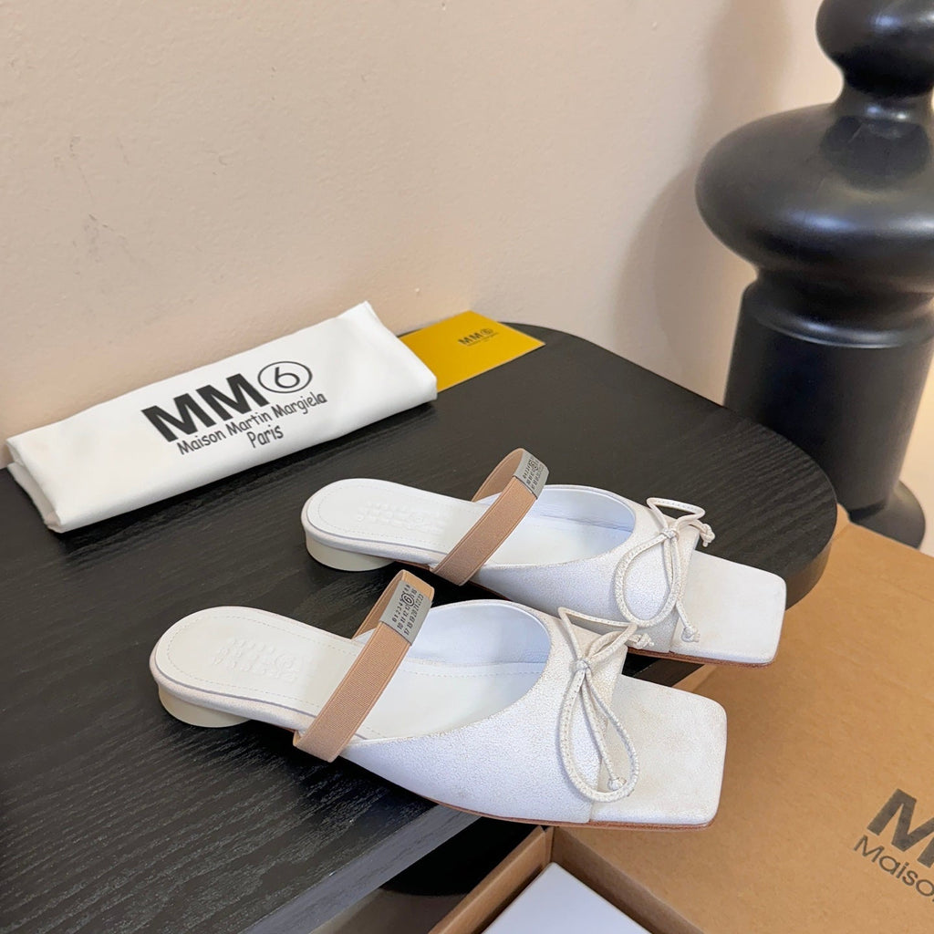 Maison 2025 Split-Toe Chunky Mary Jane White Flat in Cowhide 580452