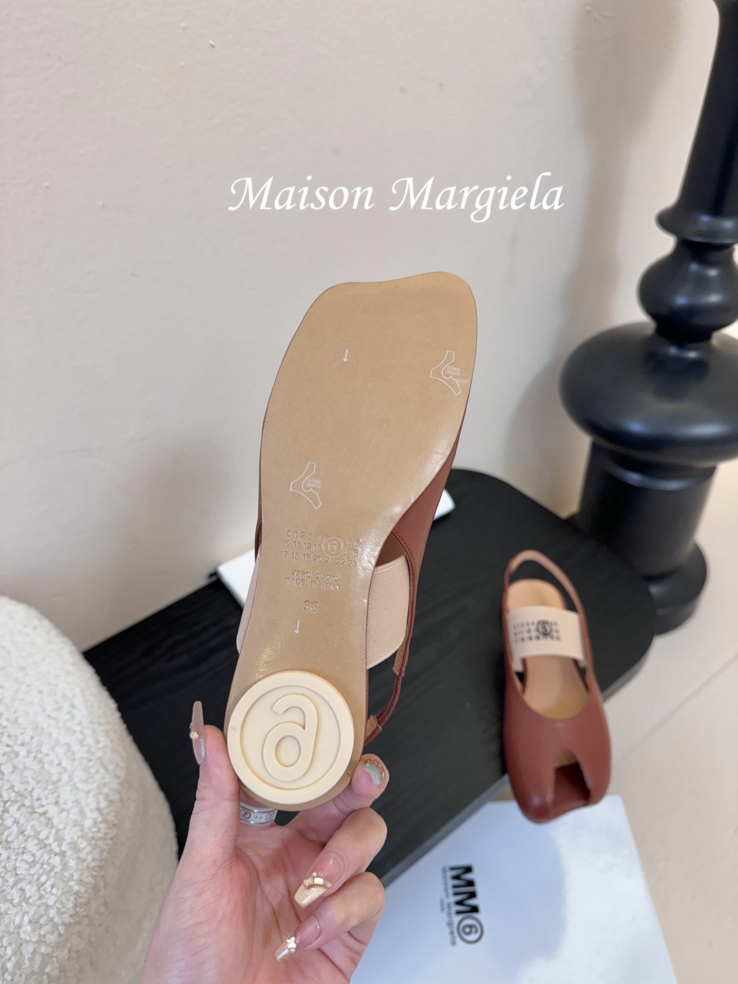 Maison Margiela Split-Toe Peep-Toe Slingback Brown Flat Sheepskin 580443