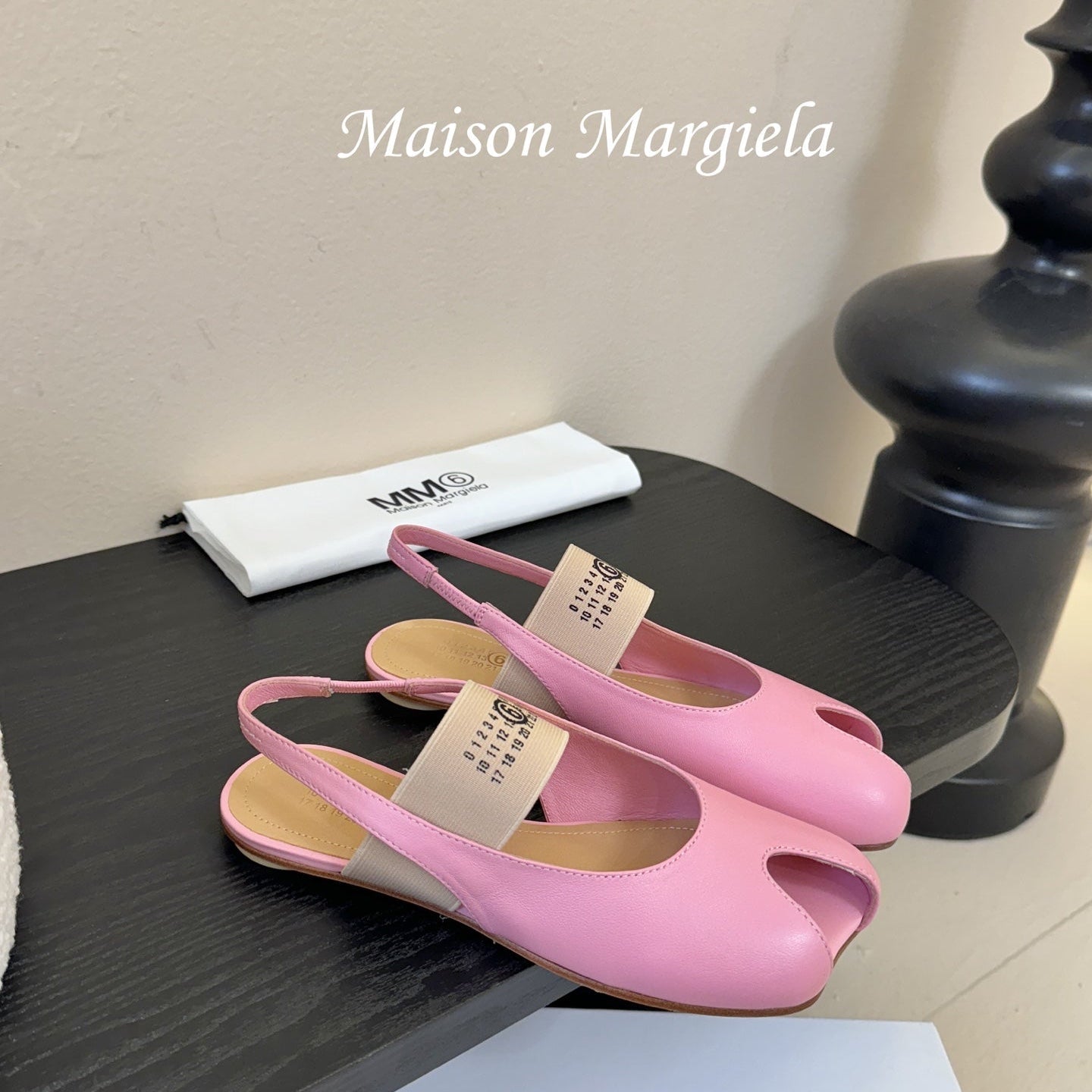 Maison Margiela Split-Toe Peep-Toe Slingback Pink Flat Sheepskin 580442