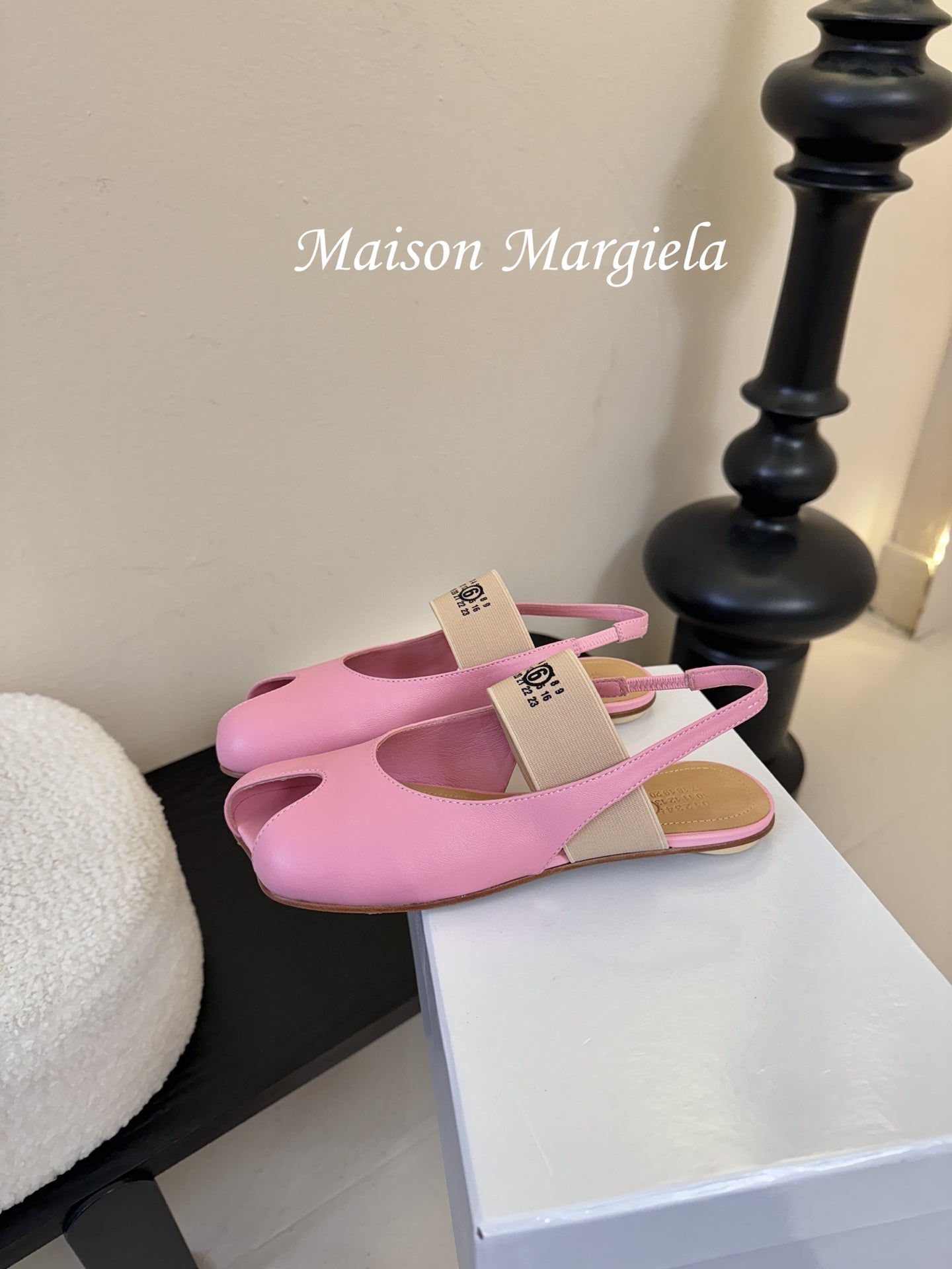 Maison Margiela Split-Toe Peep-Toe Slingback Pink Flat Sheepskin 580442