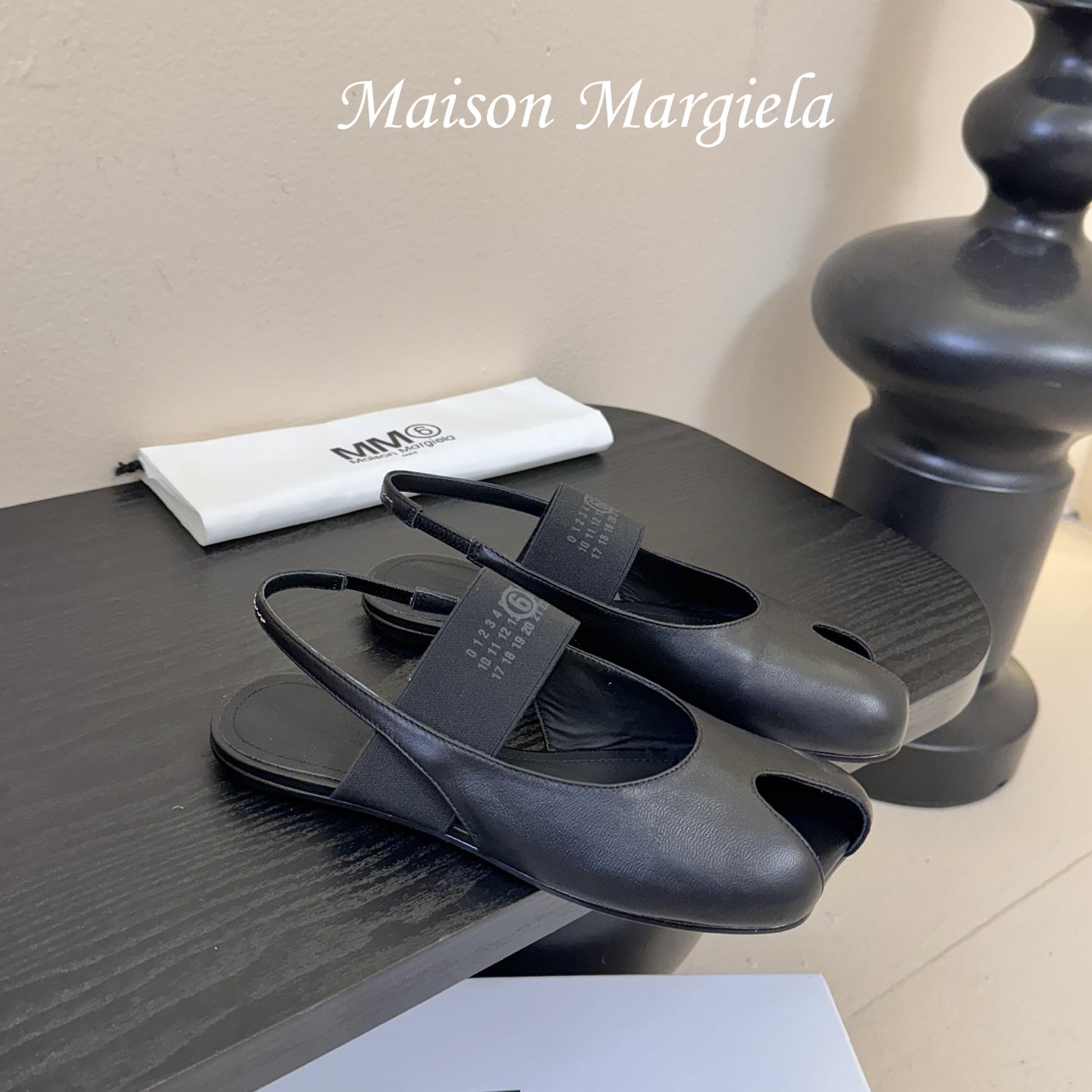 Maison Margiela Split-Toe Peep-Toe Slingback Black Flat Sheepskin 580441