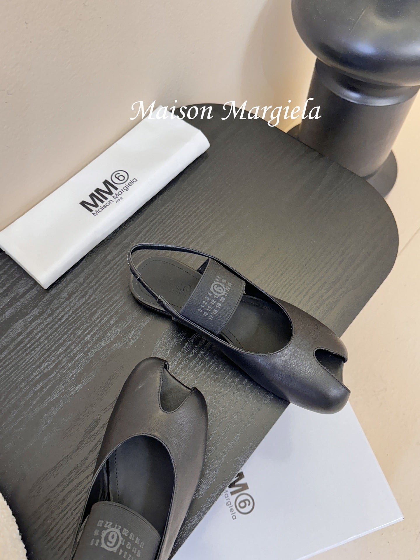 Maison Margiela Split-Toe Peep-Toe Slingback Black Flat Sheepskin 580441