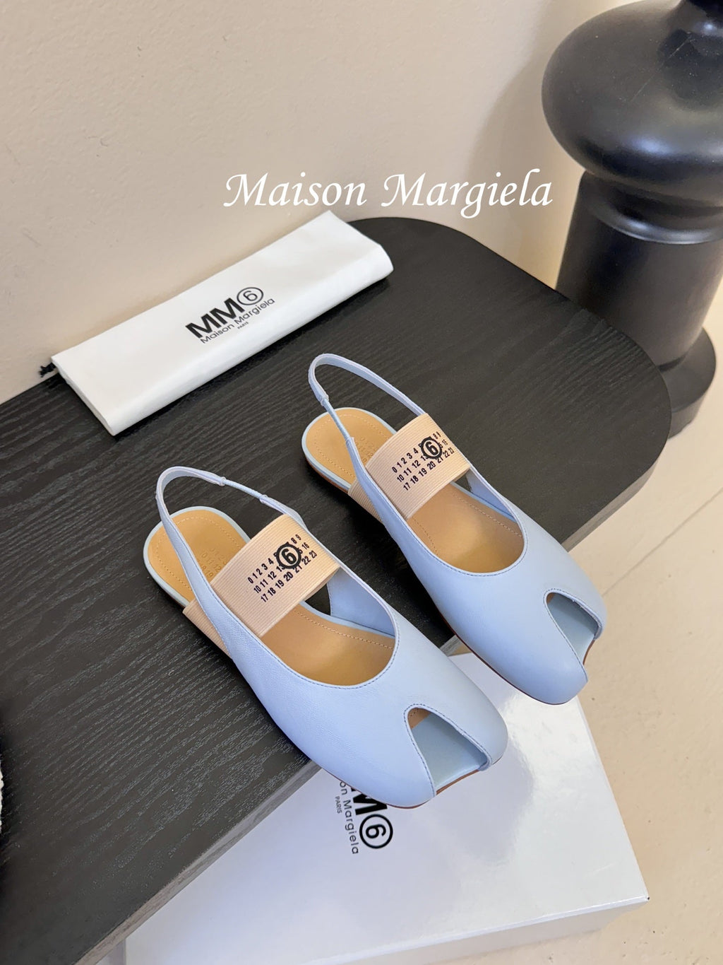 Maison Margiela Split-Toe Peep-Toe Slingback Blue Flat Sheepskin 580440