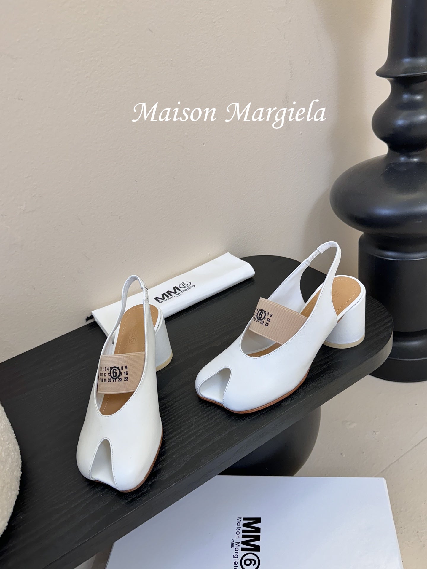 Maison Margiela Split-Toe Peep-Toe Chunky Heel Slingback White in Sheepskin 580438