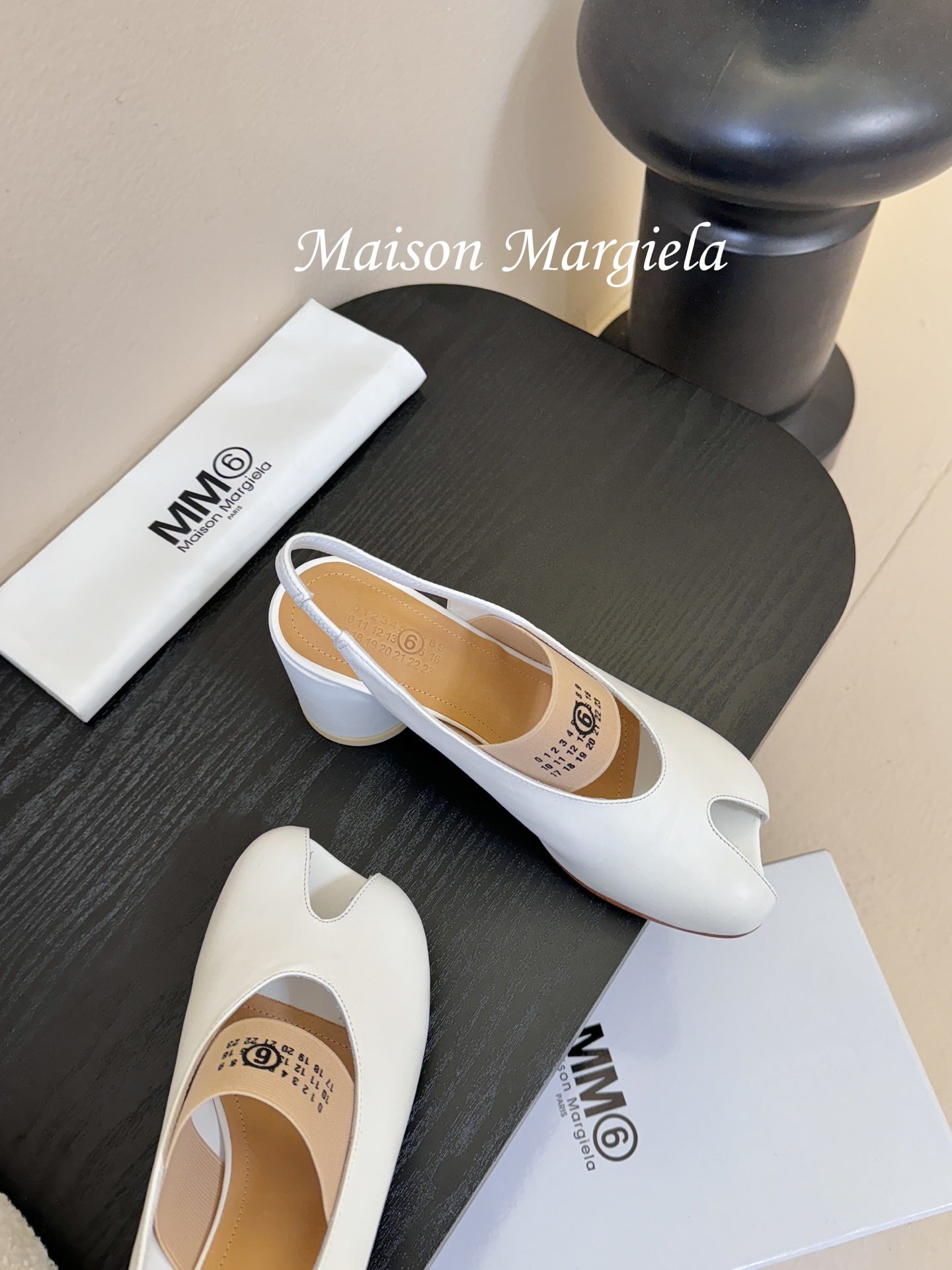 Maison Margiela Split-Toe Peep-Toe Chunky Heel Slingback White in Sheepskin 580438