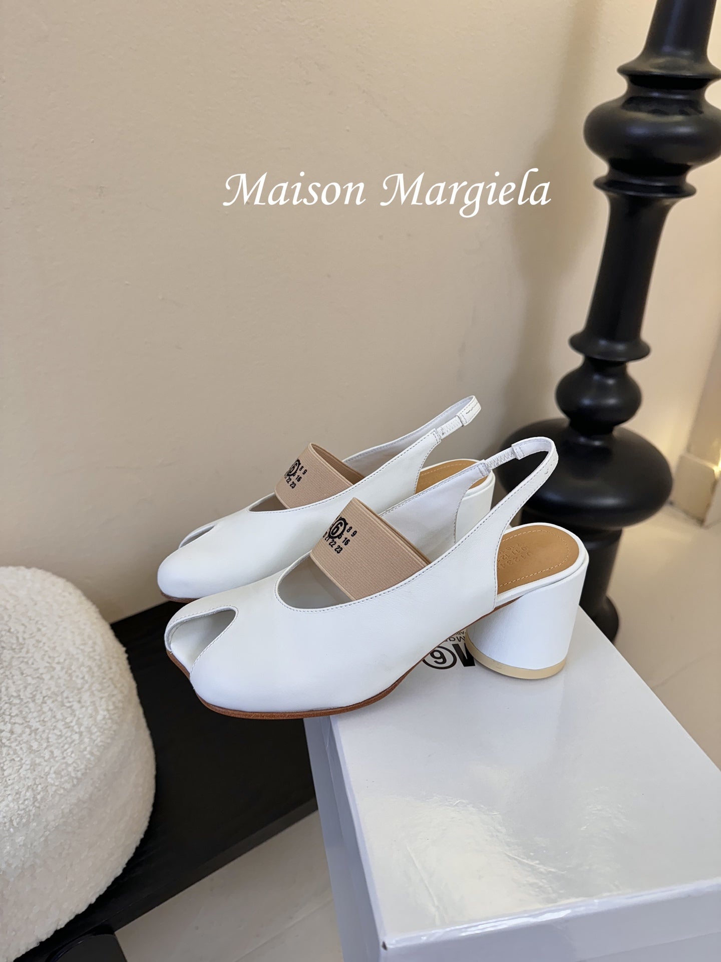 Maison Margiela Split-Toe Peep-Toe Chunky Heel Slingback White in Sheepskin 580438