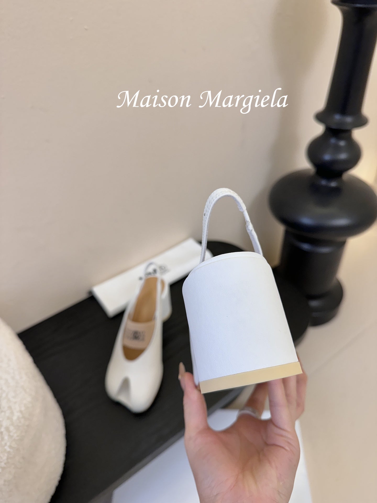 Maison Margiela Split-Toe Peep-Toe Chunky Heel Slingback White in Sheepskin 580438