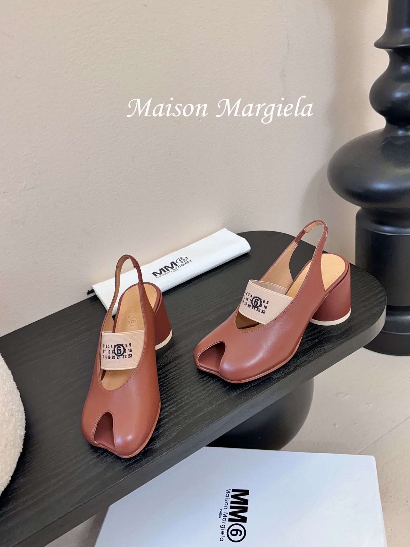 Maison Margiela Split-Toe Peep-Toe Chunky Heel Slingback Brown in Sheepskin 580437