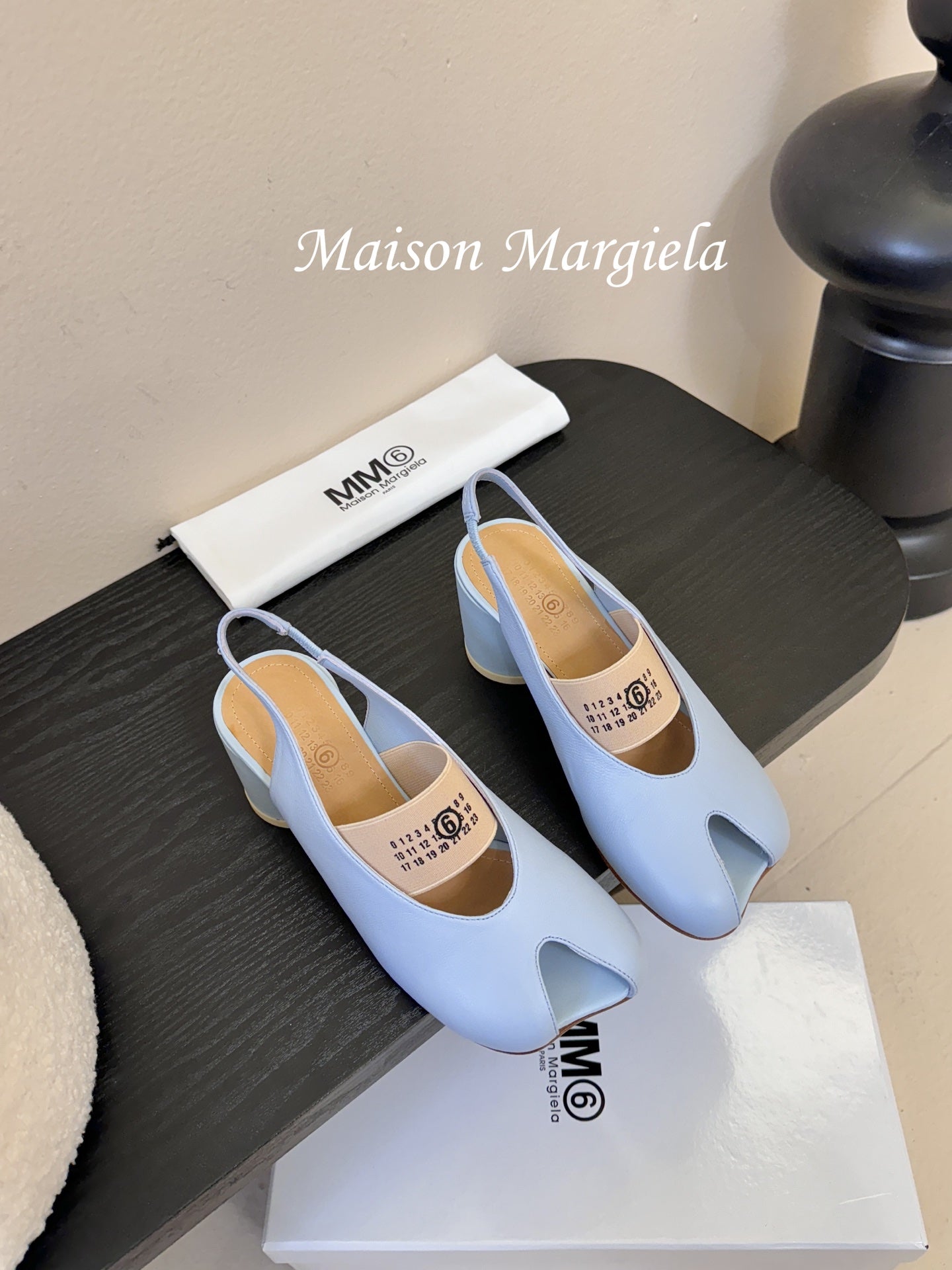 Maison Margiela Split-Toe Peep-Toe Chunky Heel Slingback Blue in Sheepskin 580436