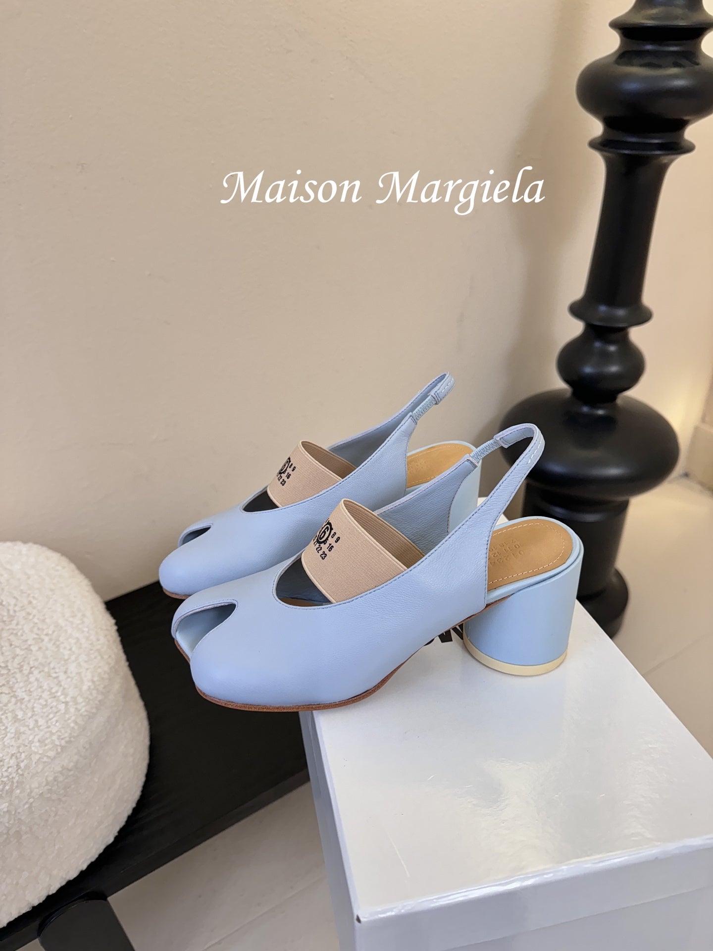 Maison Margiela Split-Toe Peep-Toe Chunky Heel Slingback Blue in Sheepskin 580436