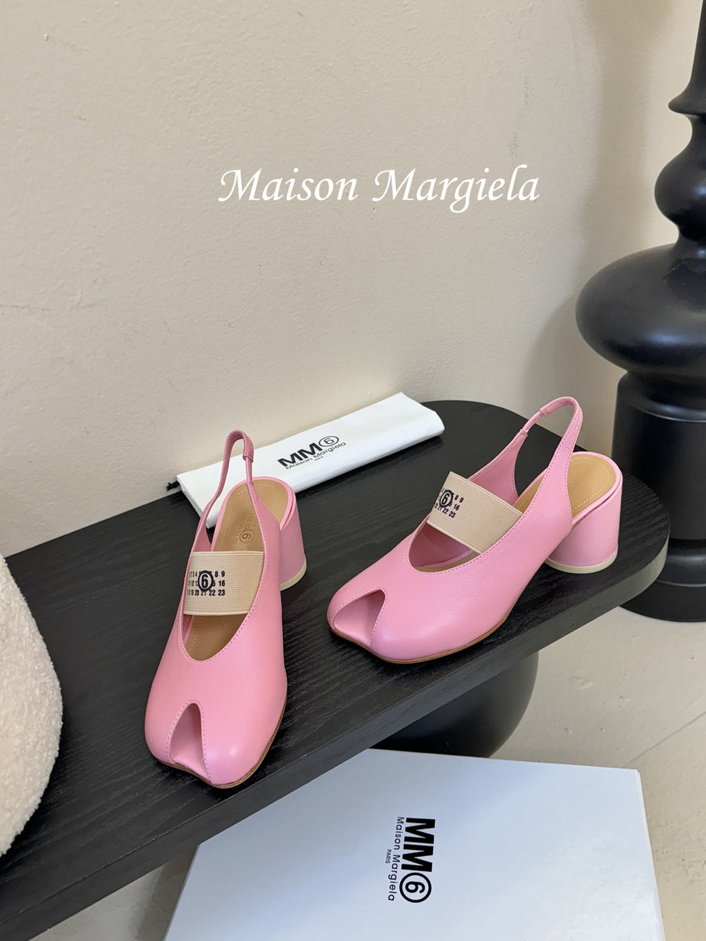 Maison Margiela Split-Toe Peep-Toe Chunky Heel Slingback Pink in Sheepskin 580435
