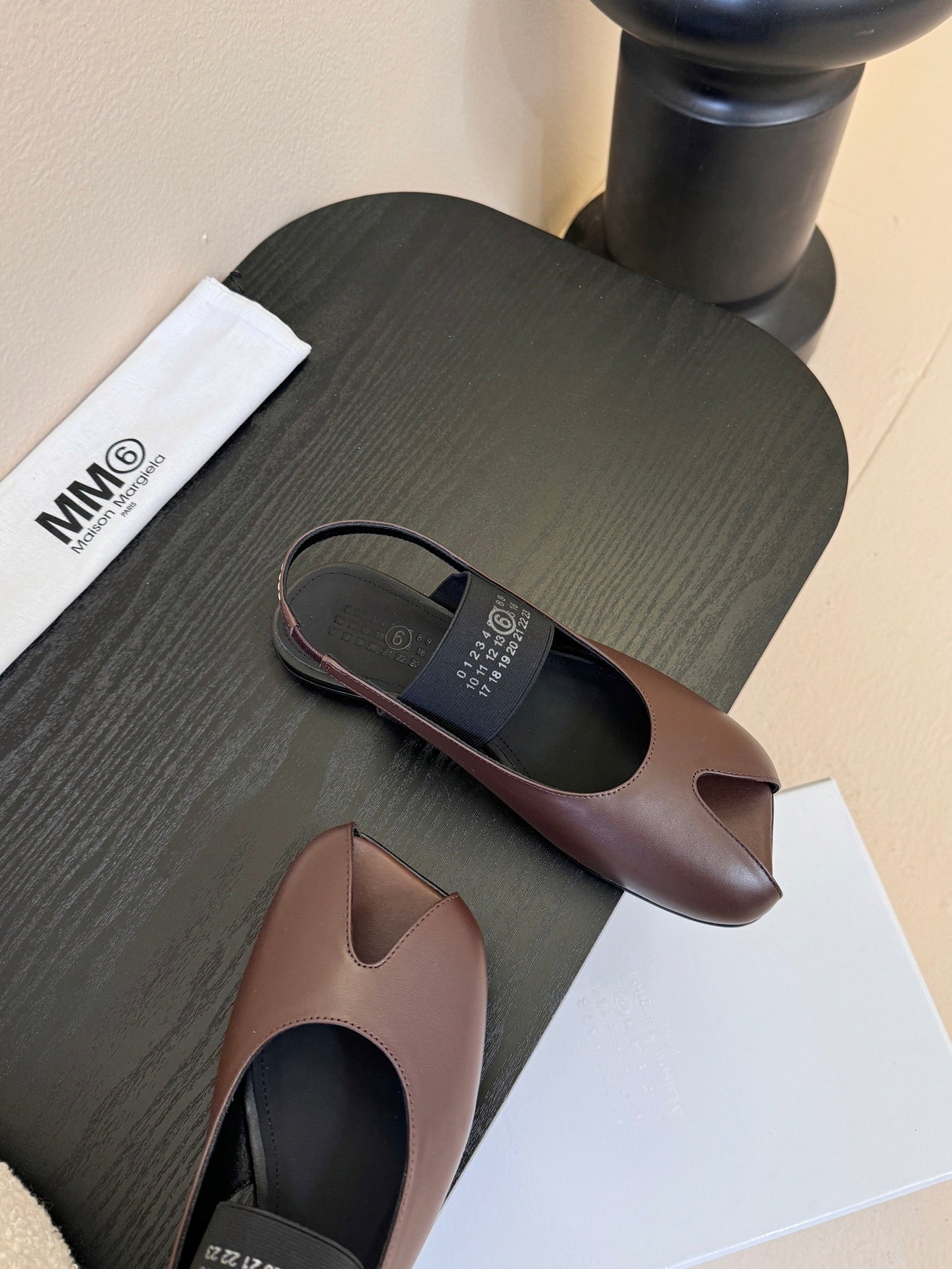 Maison Marginal Apple Toe Ballet Sandals Brown in Cowhide 580434