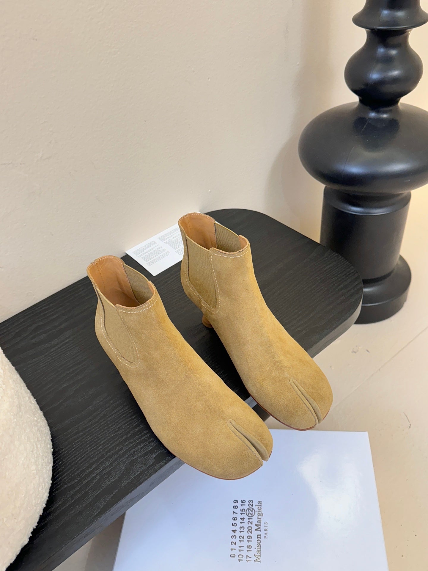 Maison Margiela Tabi Ankle Boots Short Heel Tan Cowhide Suede 580428