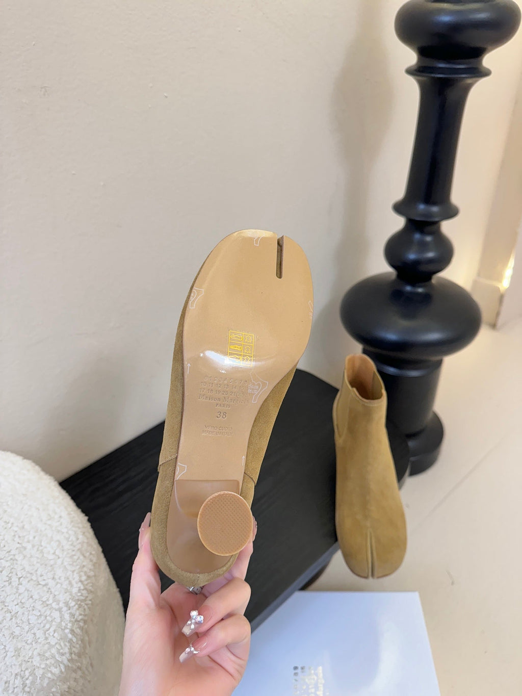 Maison Margiela Tabi Ankle Boots Short Heel Tan Cowhide Suede 580428