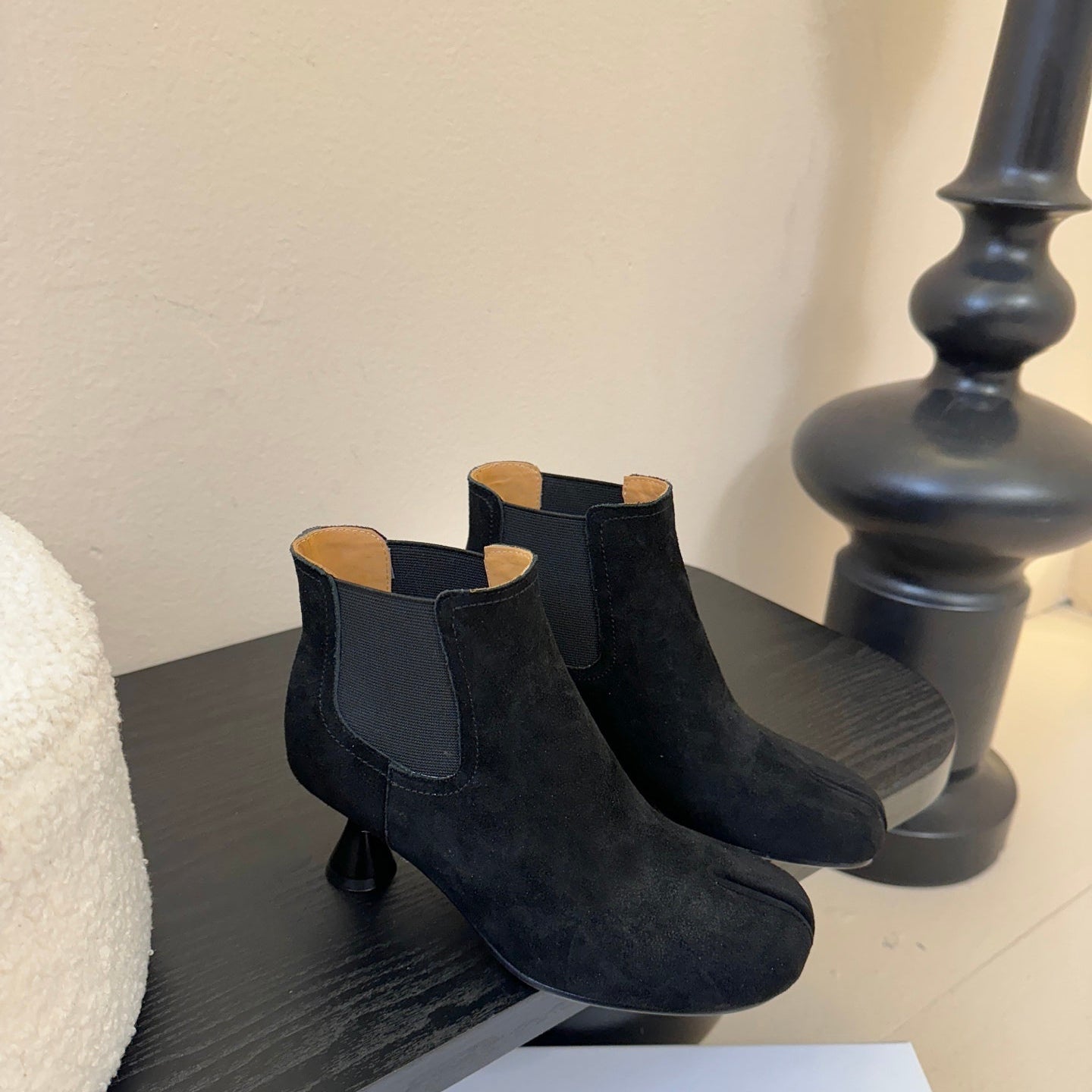 Maison Margiela Tabi Ankle Boots Short Heel Black Cowhide Suede 580427