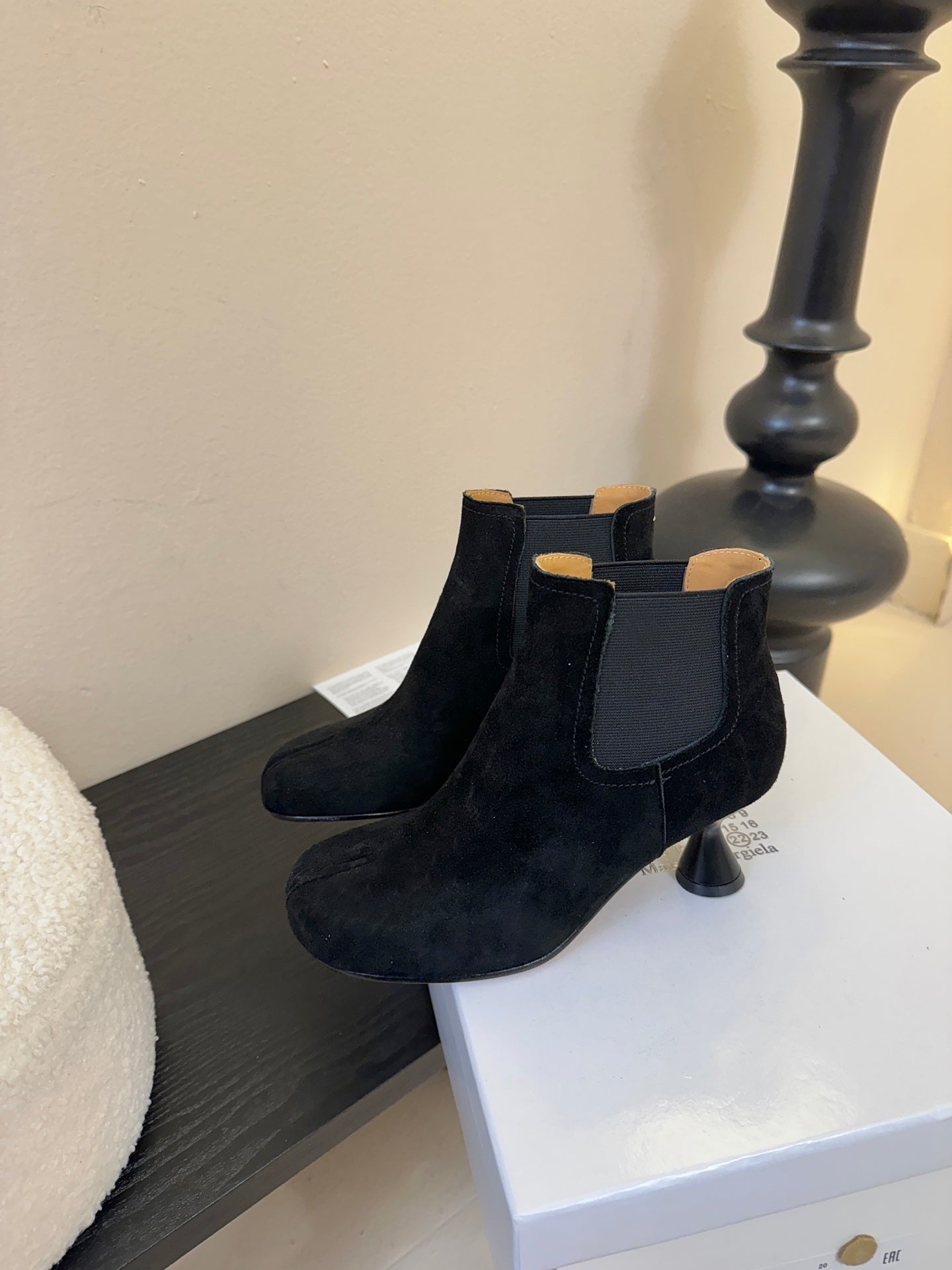 Maison Margiela Tabi Ankle Boots Short Heel Black Cowhide Suede 580427